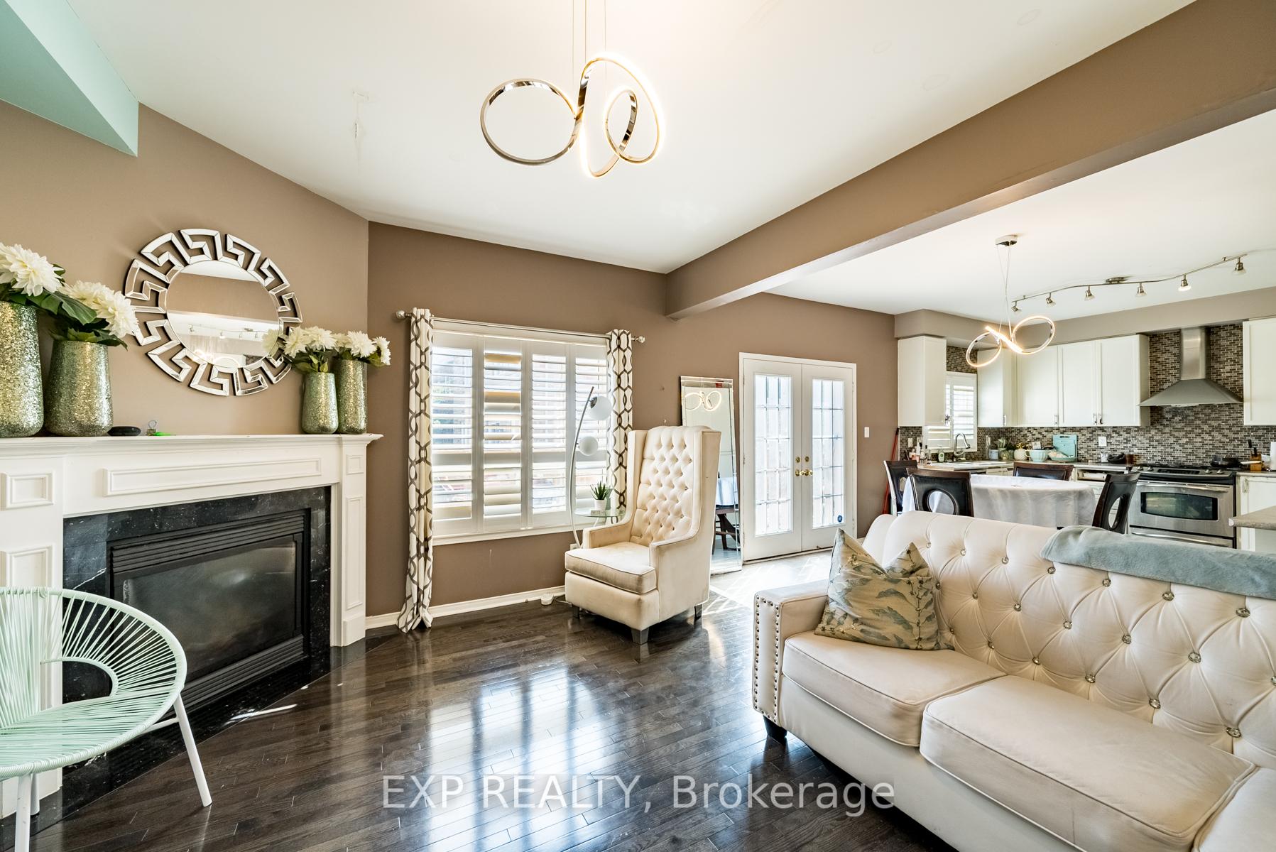 Photo 8 of 14 Decourcy-Ireland Circle, Ajax, Northeast Ajax — HOMEH