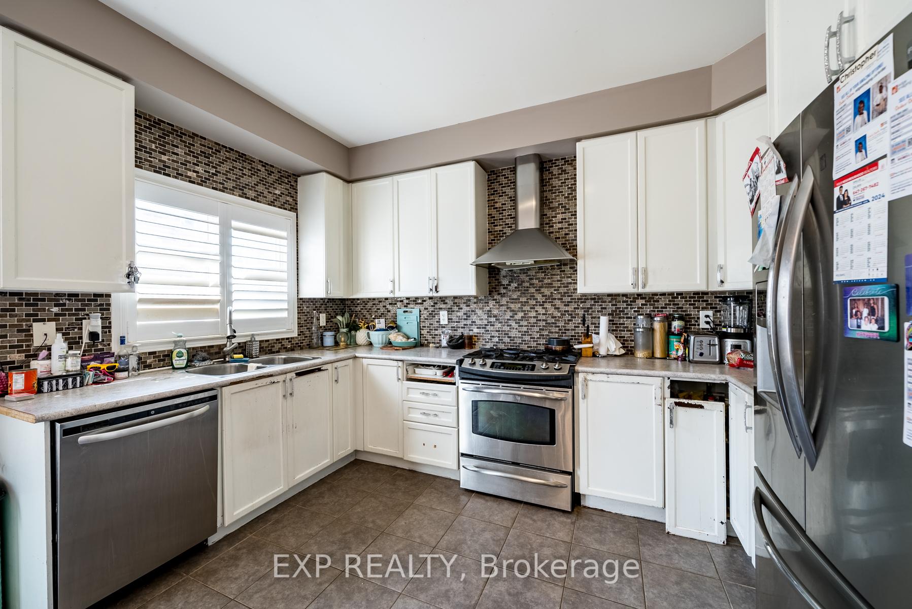 Photo 11 of 14 Decourcy-Ireland Circle, Ajax, Northeast Ajax — HOMEH