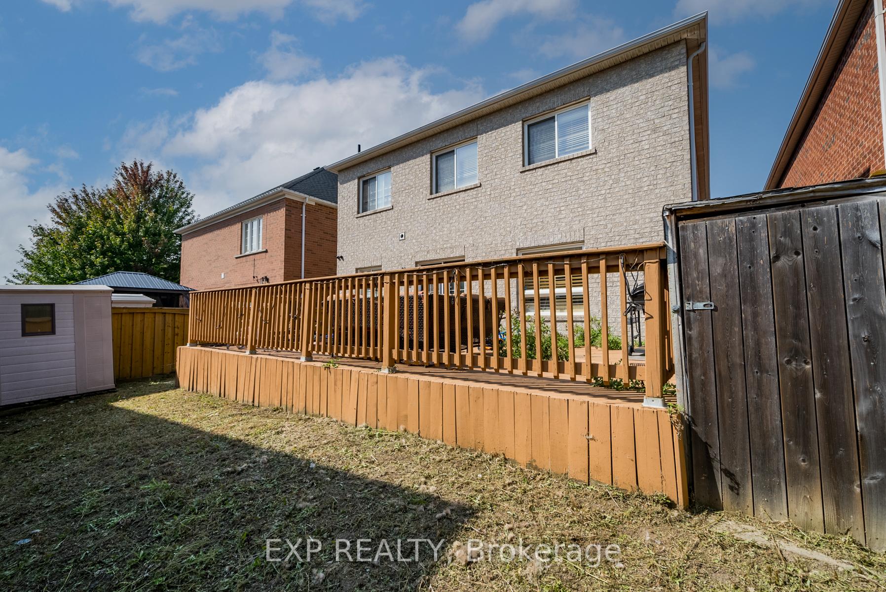 Photo 24 of 14 Decourcy-Ireland Circle, Ajax, Northeast Ajax — HOMEH