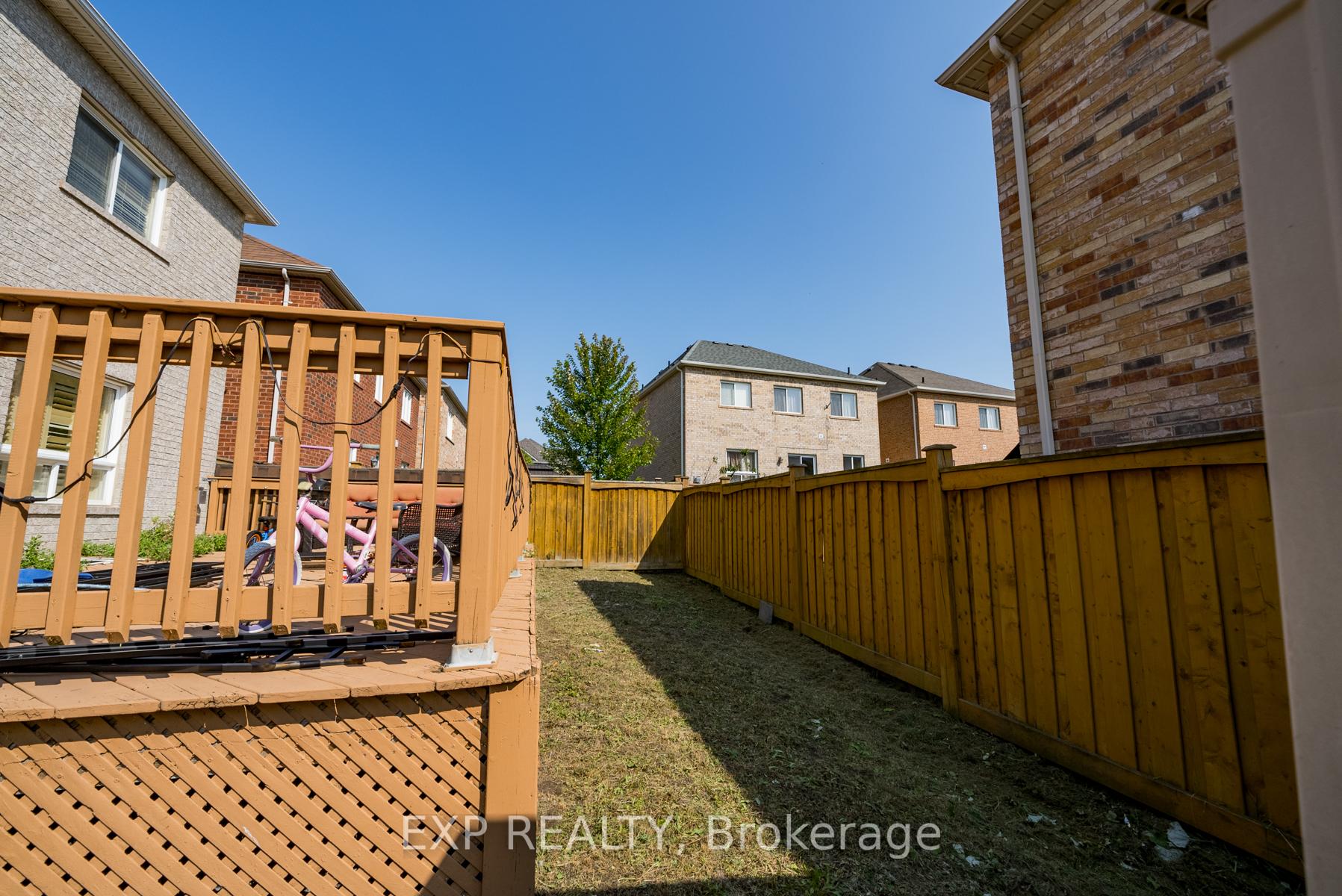 Photo 22 of 14 Decourcy-Ireland Circle, Ajax, Northeast Ajax — HOMEH