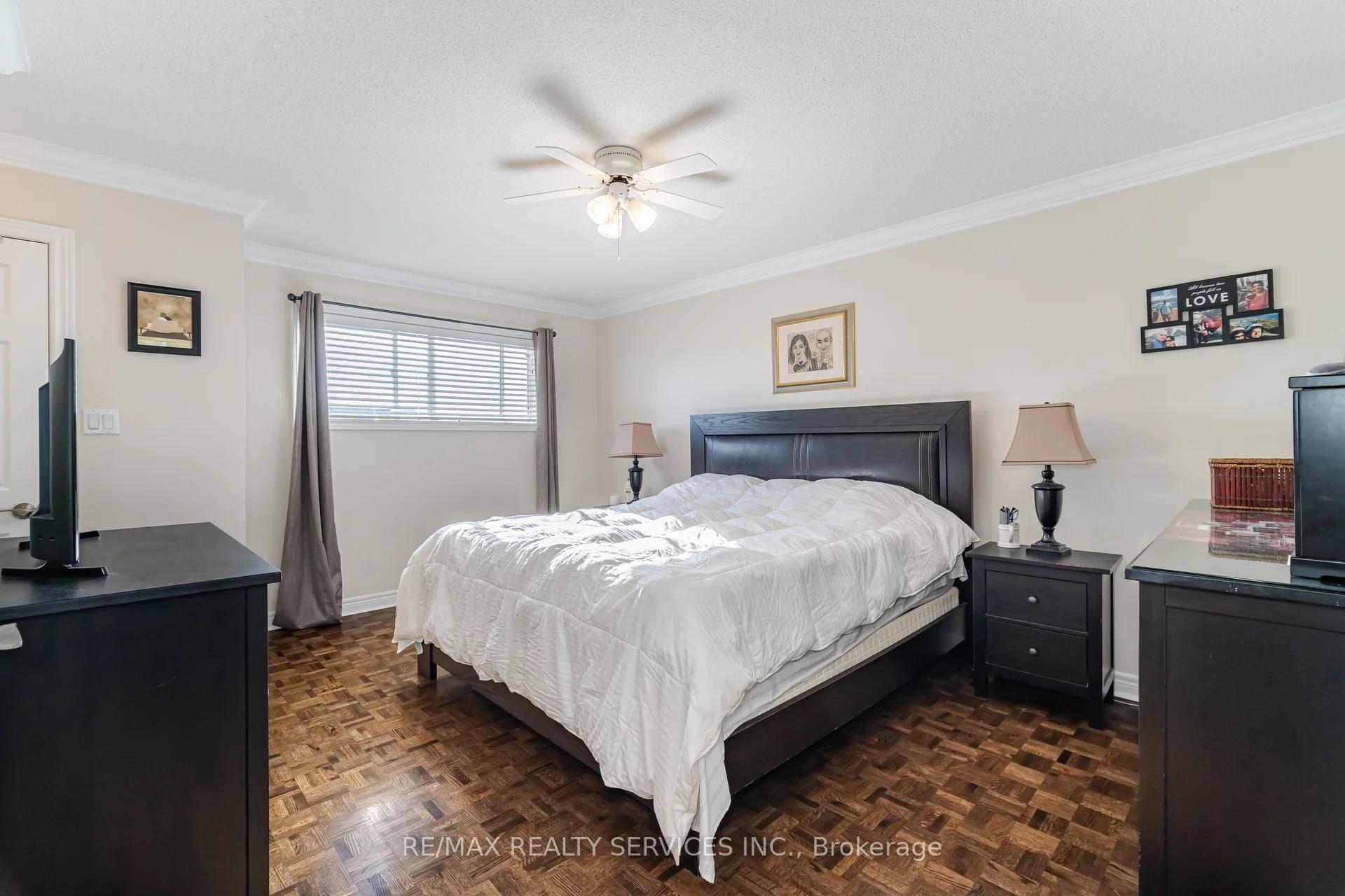 Photo 15 of 19 Gray Park Drive, Caledon, Bolton West — HOMEH