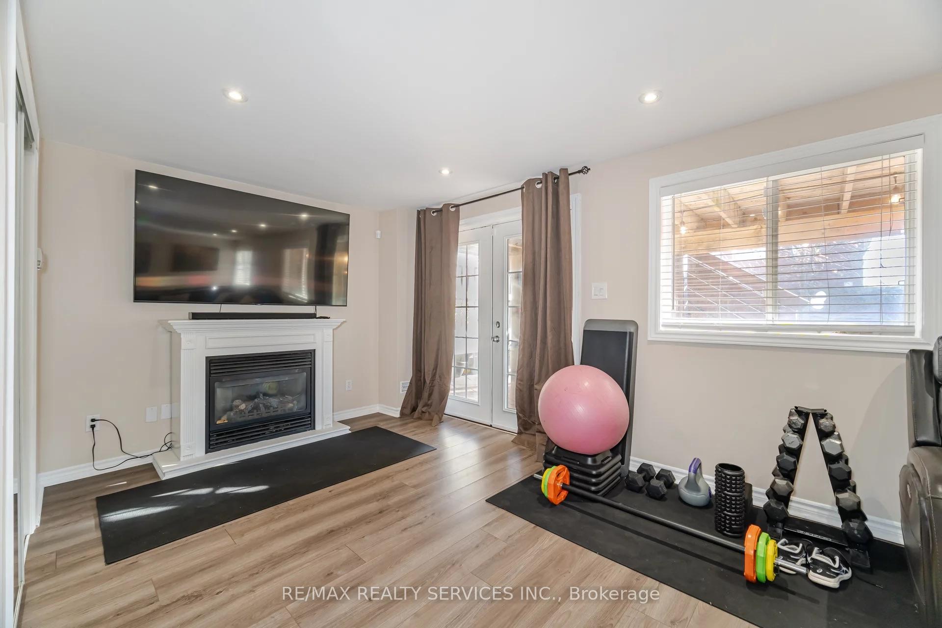 Photo 27 of 19 Gray Park Drive, Caledon, Bolton West — HOMEH