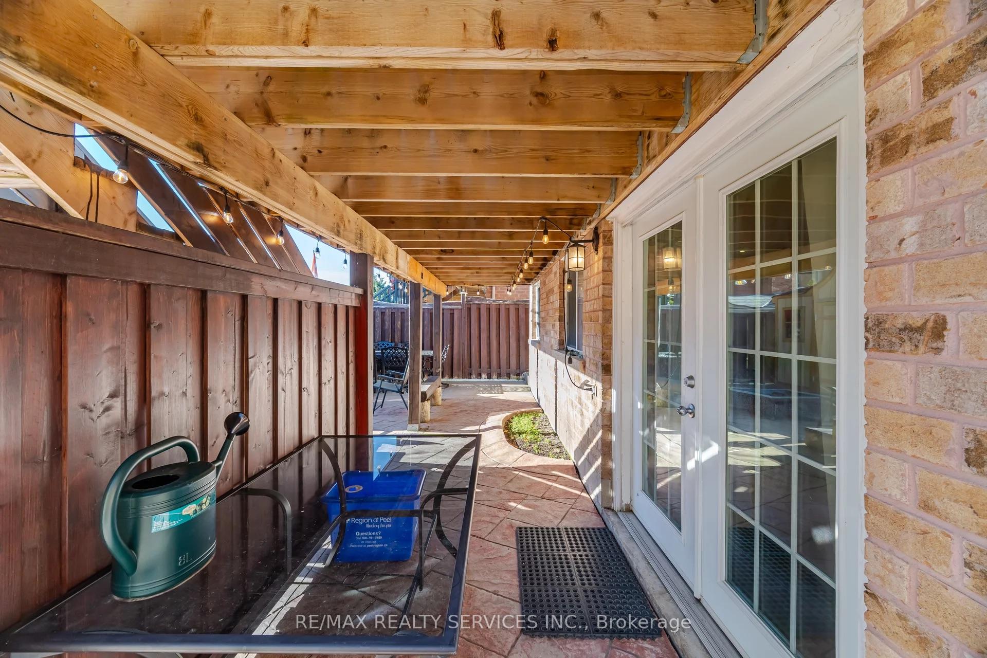 Photo 31 of 19 Gray Park Drive, Caledon, Bolton West — HOMEH