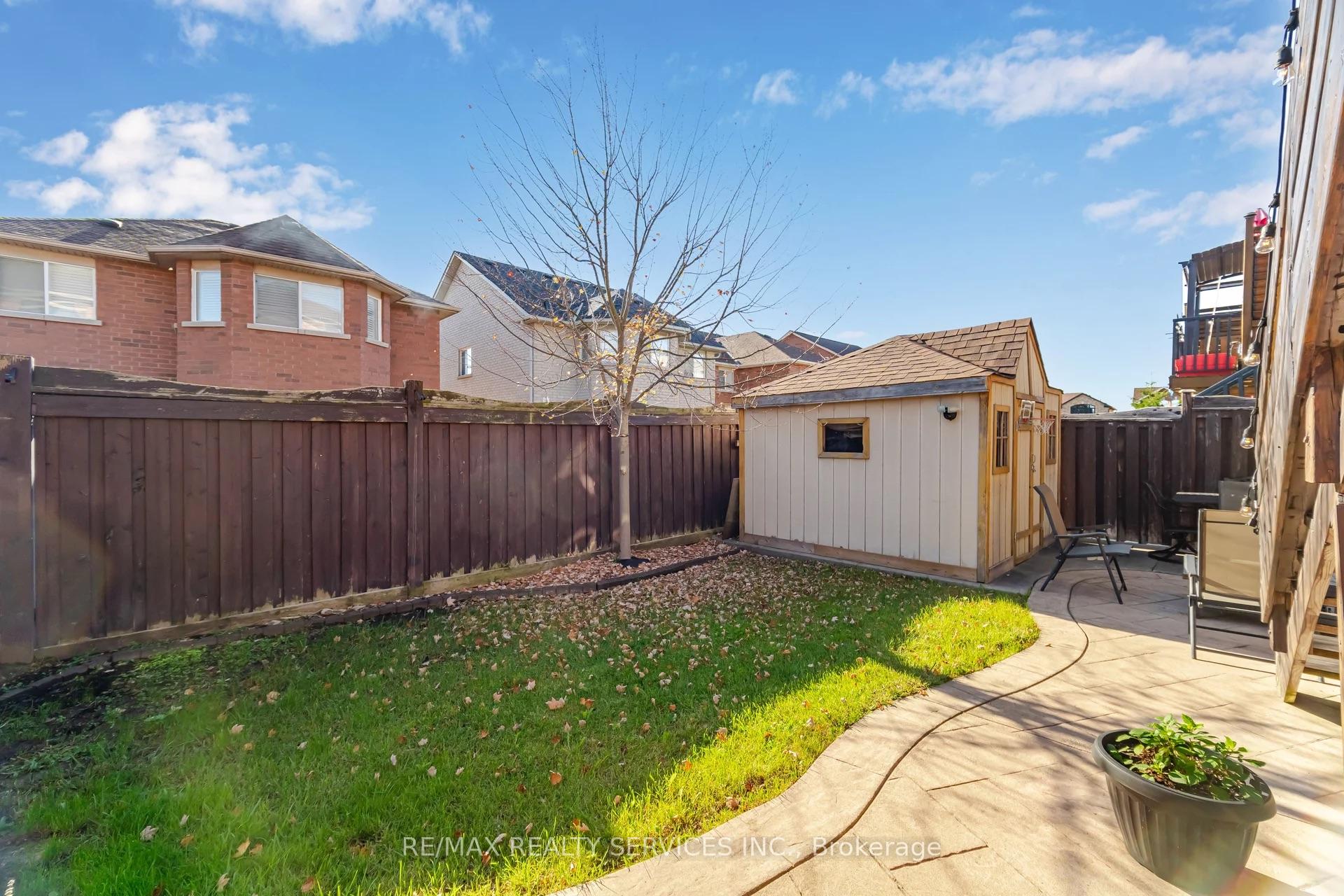 Photo 33 of 19 Gray Park Drive, Caledon, Bolton West — HOMEH