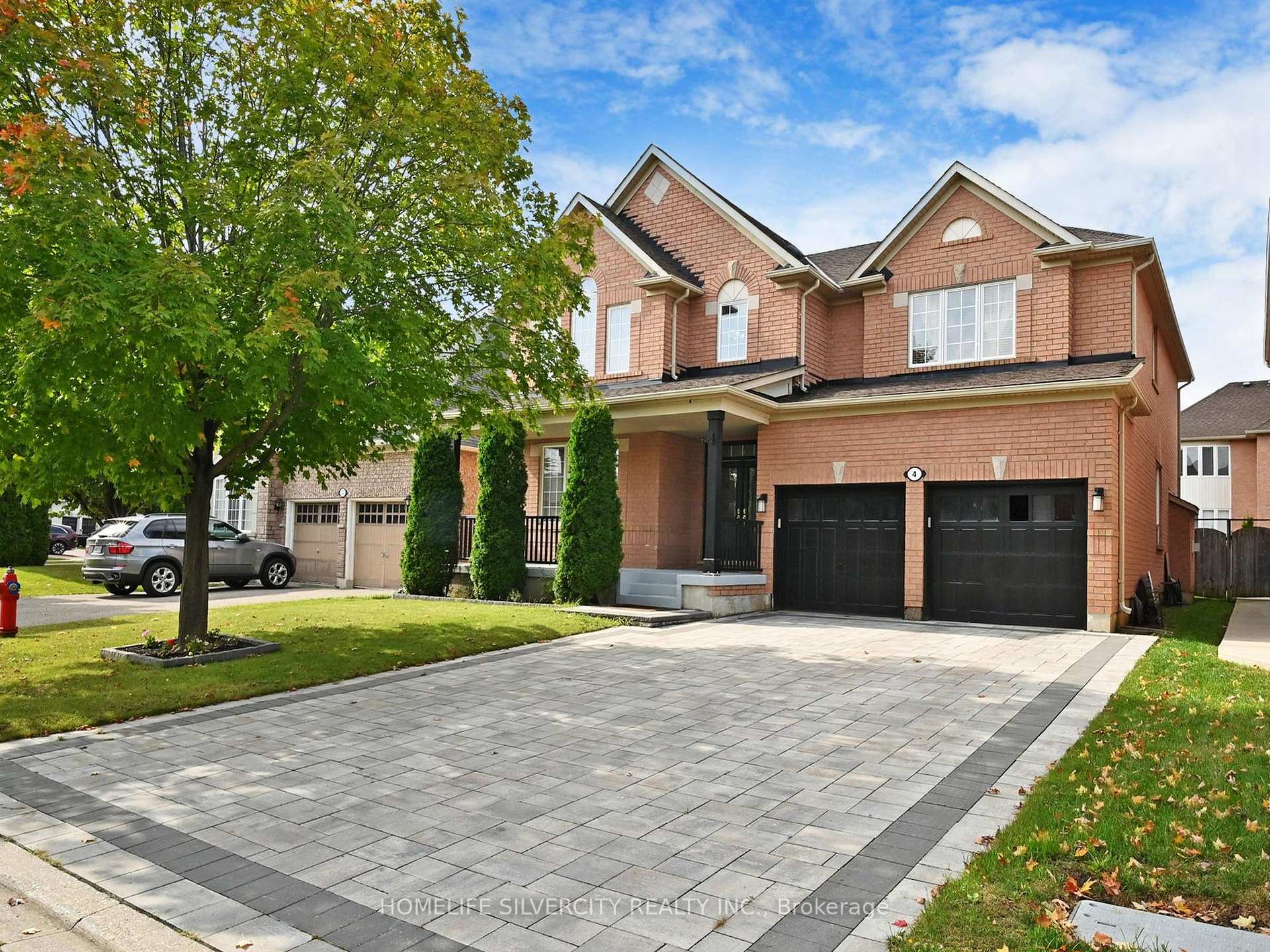 Front of 4 Farad Court