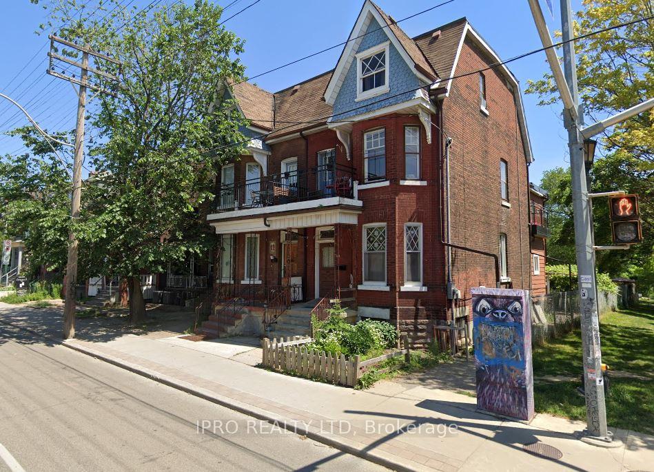 Photo 1 of 993 Dundas Street W, Toronto, Trinity-Bellwoods — HOMEH