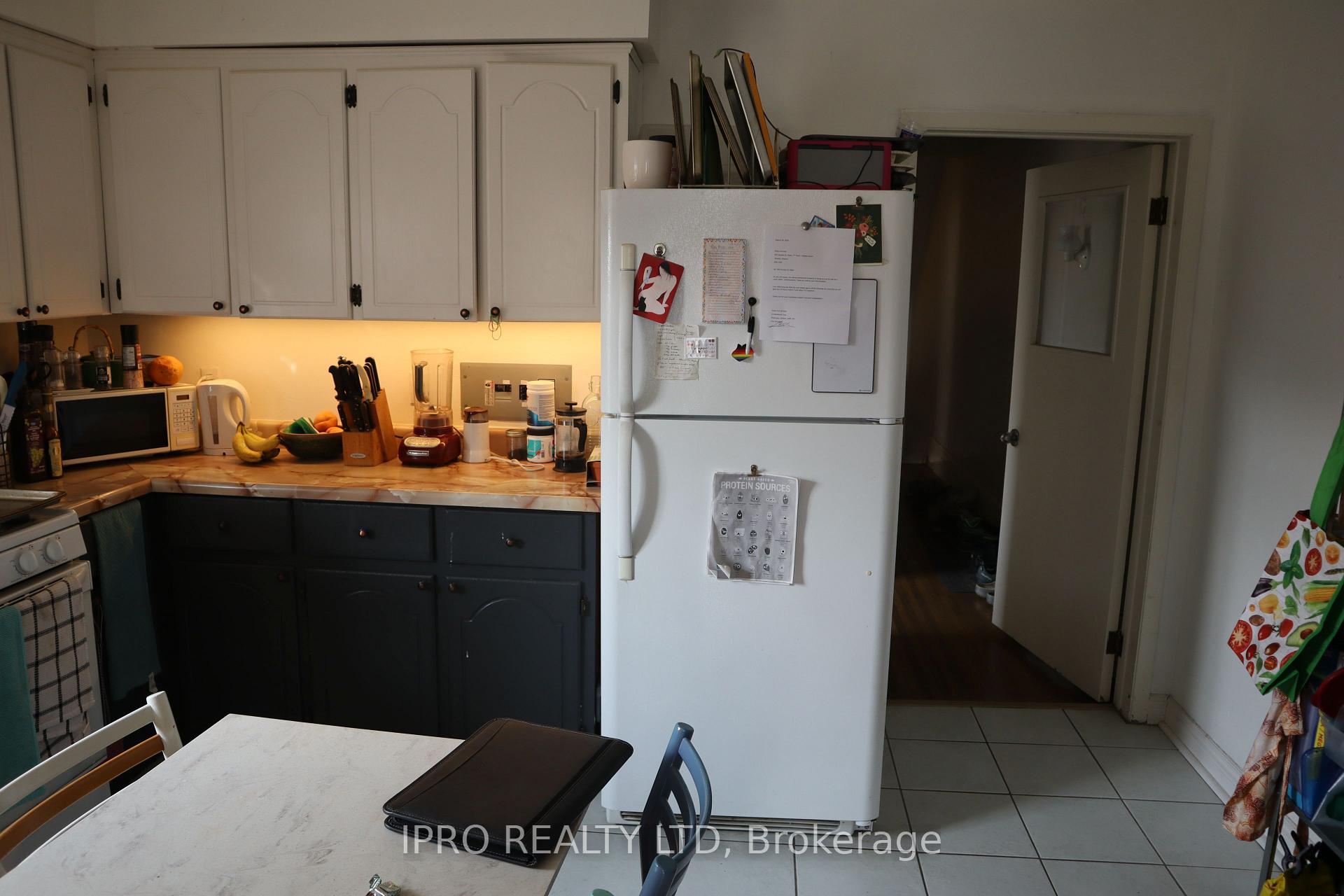 Photo 6 of 993 Dundas Street W, Toronto, Trinity-Bellwoods — HOMEH