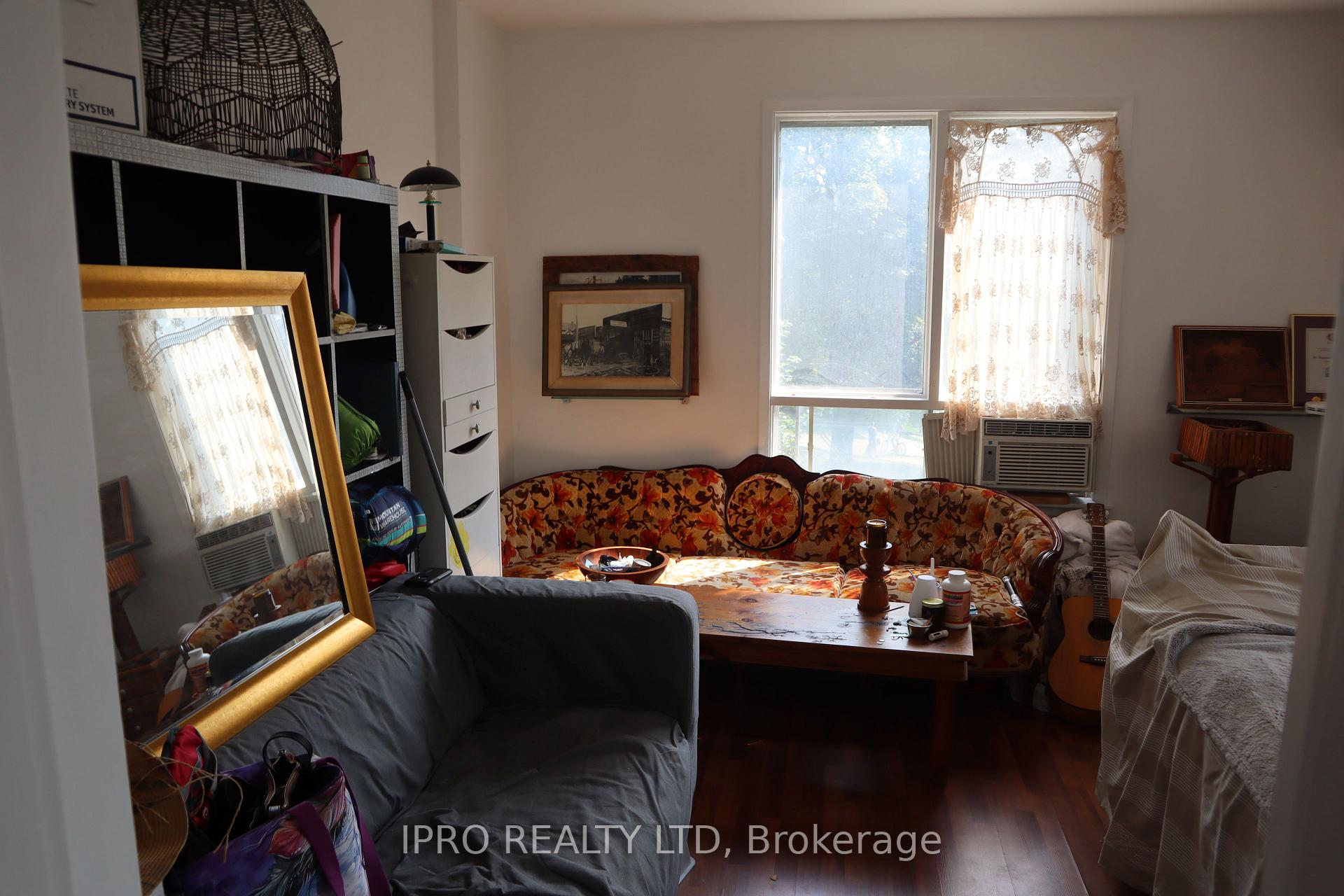 Photo 9 of 993 Dundas Street W, Toronto, Trinity-Bellwoods — HOMEH