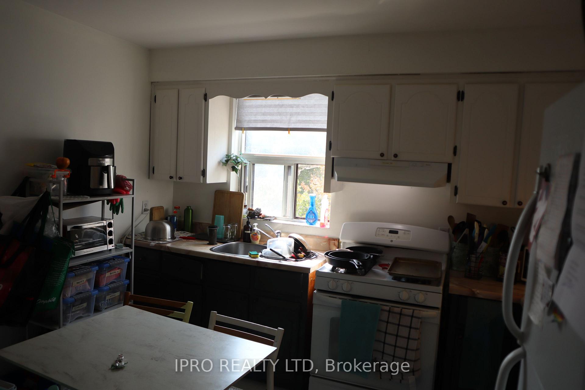 Photo 8 of 993 Dundas Street W, Toronto, Trinity-Bellwoods — HOMEH