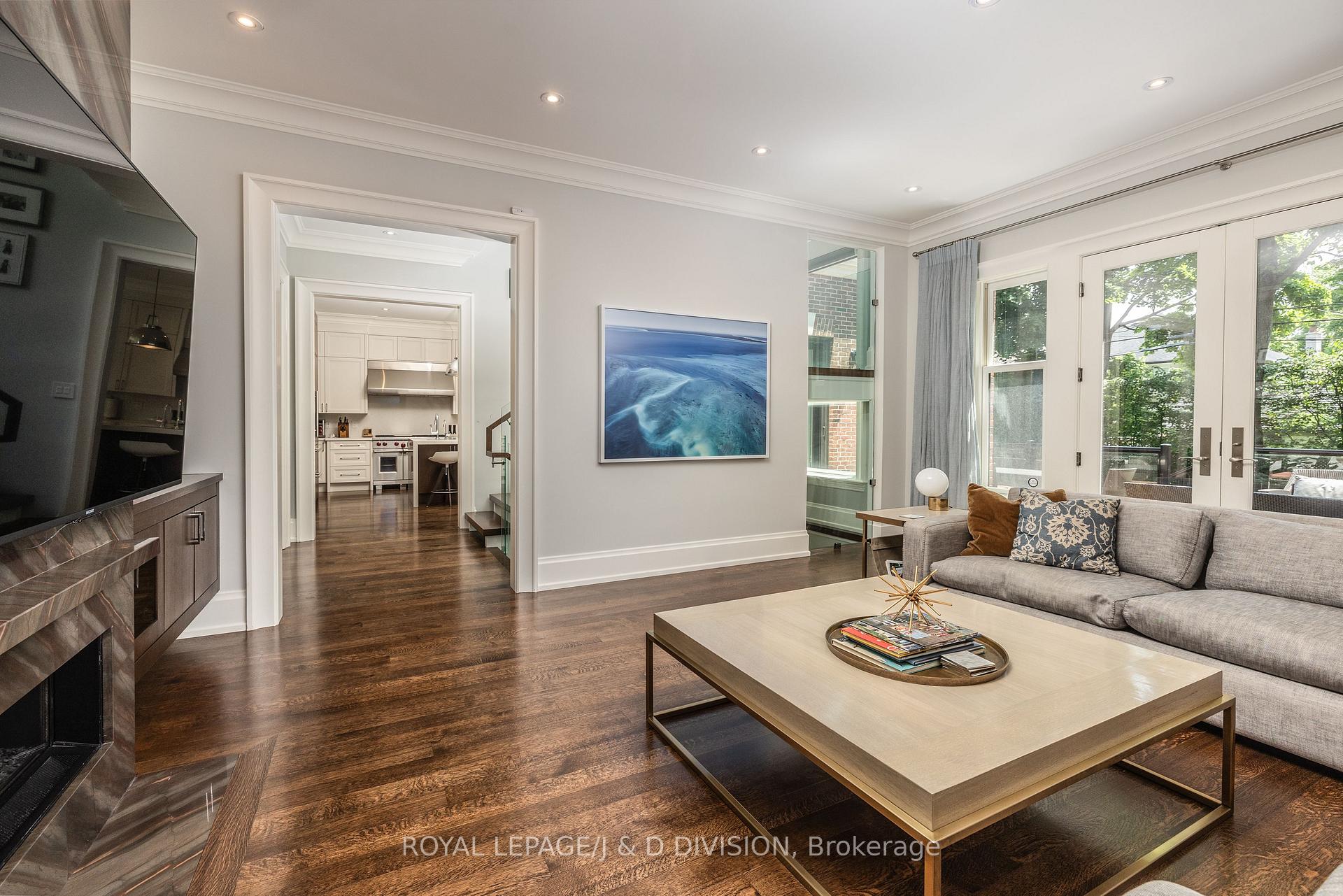Photo 11 of 161 Alexandra Boulevard, Toronto, Lawrence Park South — HOMEH
