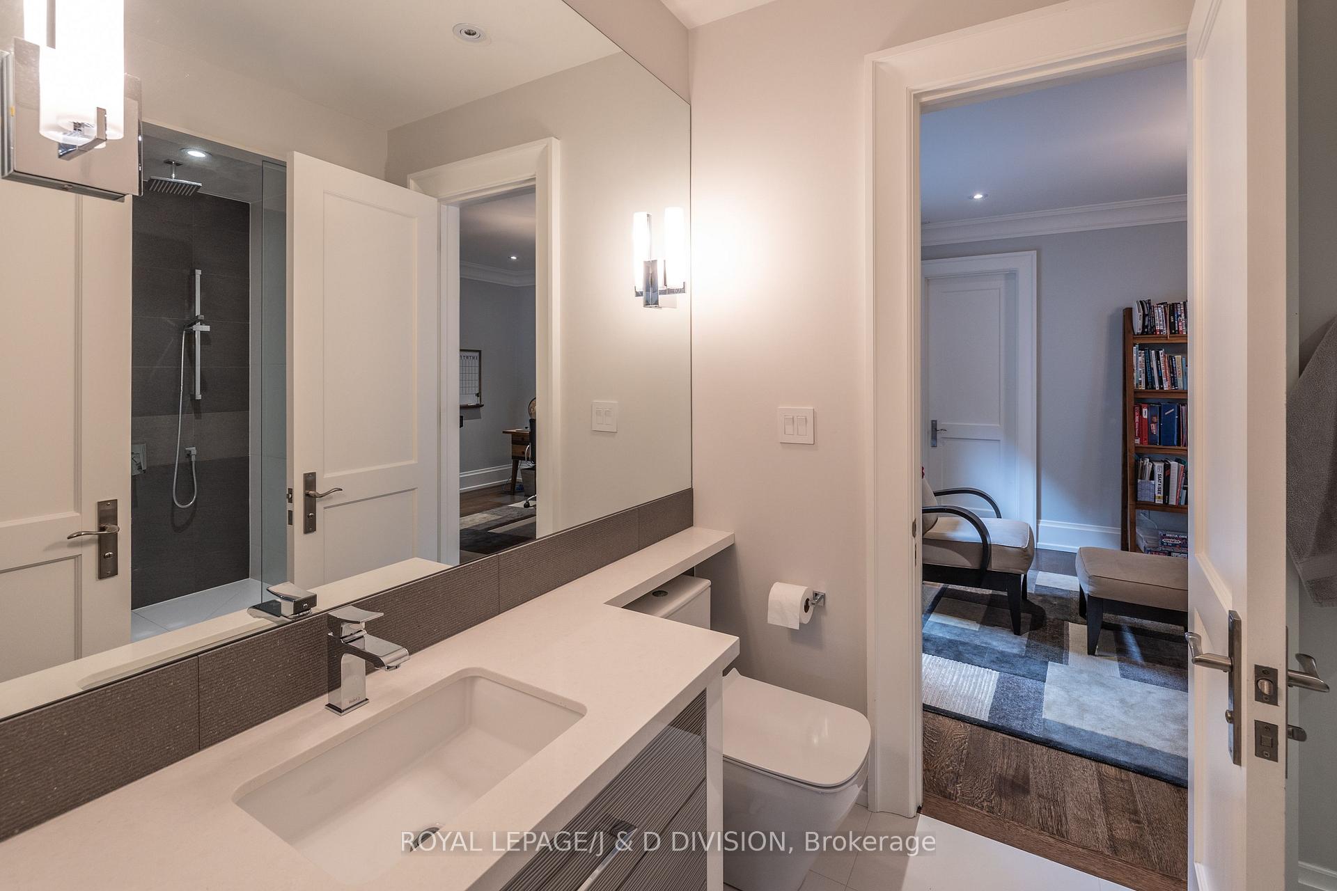 Photo 21 of 161 Alexandra Boulevard, Toronto, Lawrence Park South — HOMEH