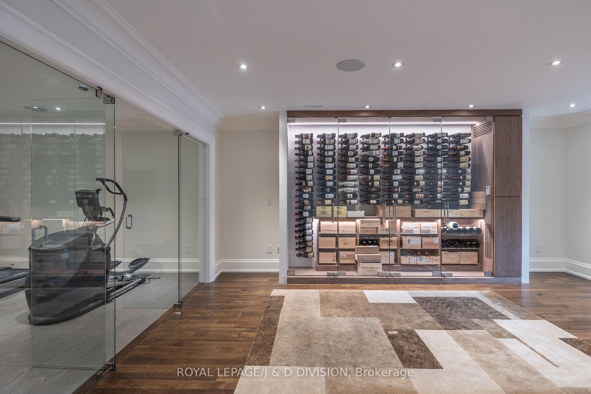 Photo 27 of 161 Alexandra Boulevard, Toronto, Lawrence Park South — HOMEH