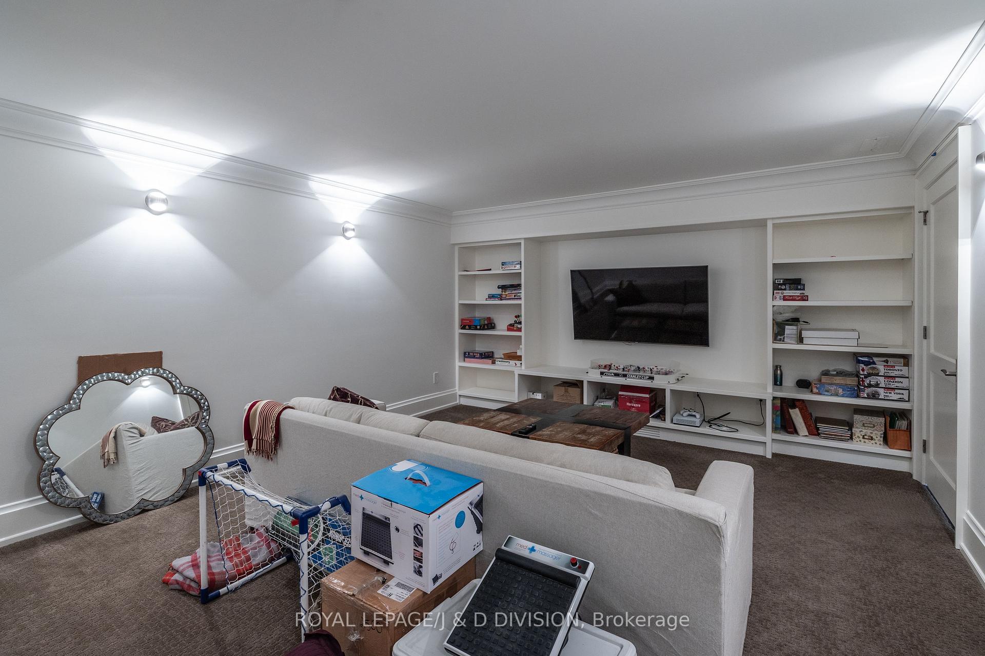 Photo 30 of 161 Alexandra Boulevard, Toronto, Lawrence Park South — HOMEH