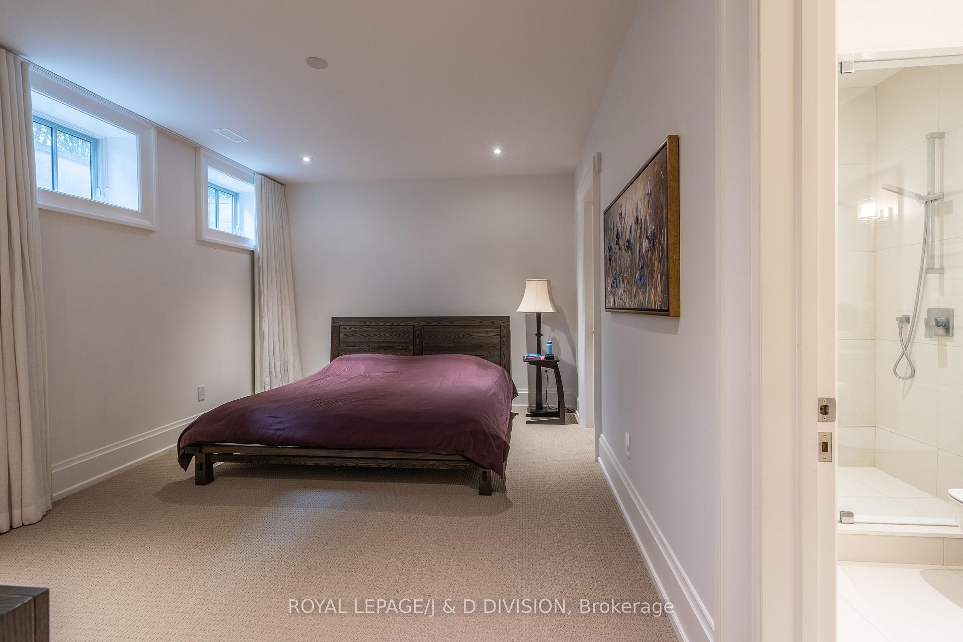 Photo 32 of 161 Alexandra Boulevard, Toronto, Lawrence Park South — HOMEH