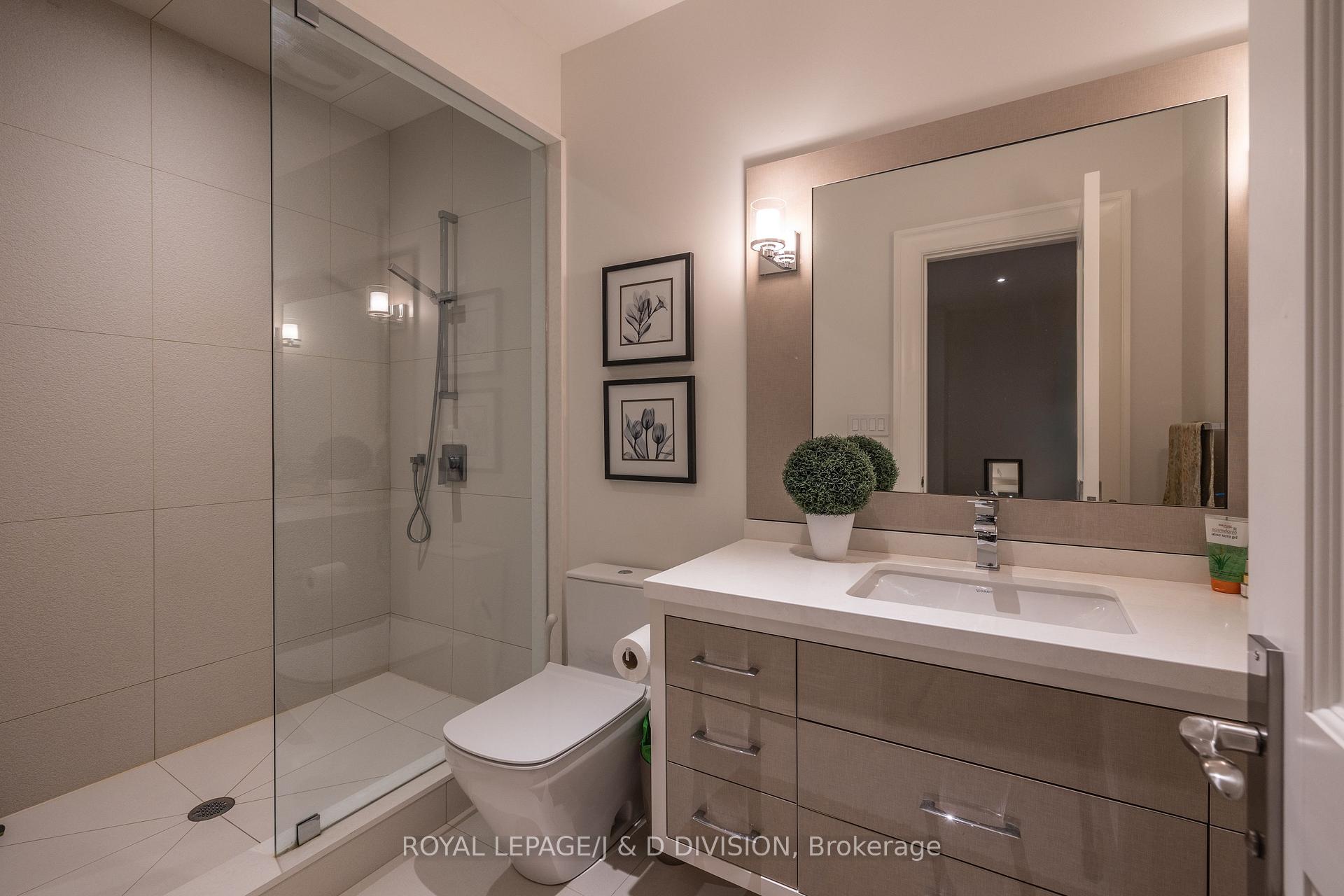 Photo 33 of 161 Alexandra Boulevard, Toronto, Lawrence Park South — HOMEH