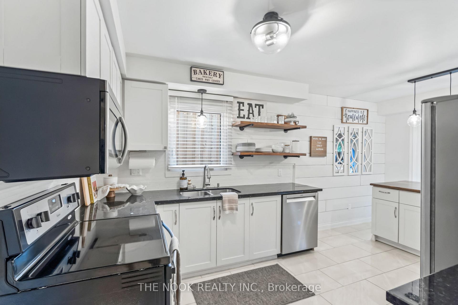 Photo 10 of 6 Stanford Crescent, Clarington, Newcastle — HOMEH