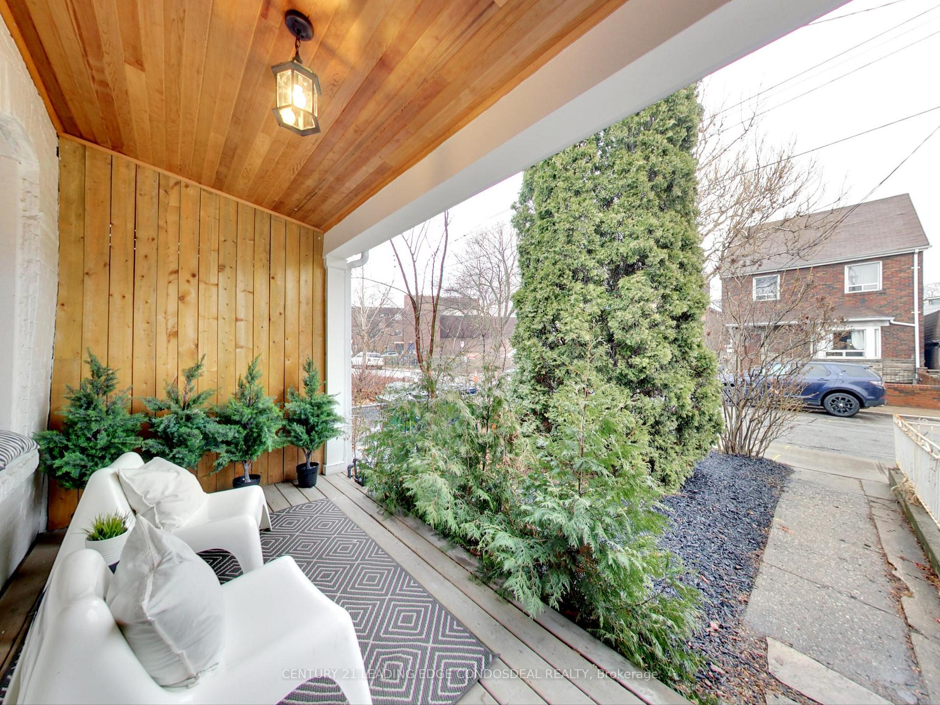 Photo 2 of 50 Lippincott Street, Toronto, Kensington-Chinatown — HOMEH