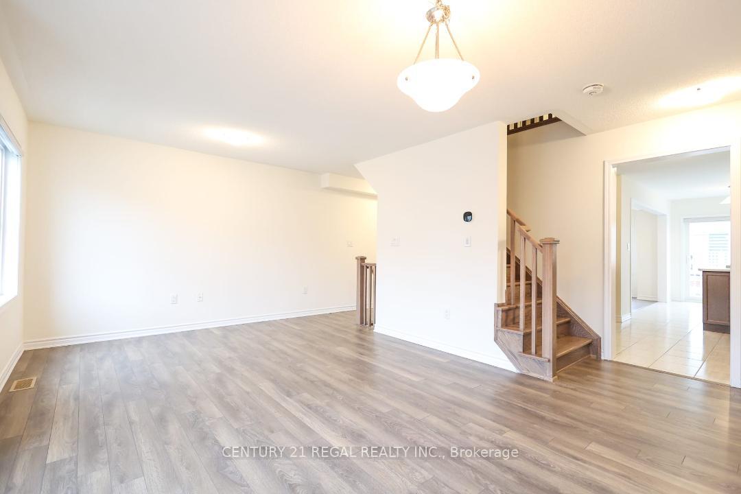 Photo 9 of 2440 Fall Harvest Crescent, Pickering, Rural Pickering — HOMEH