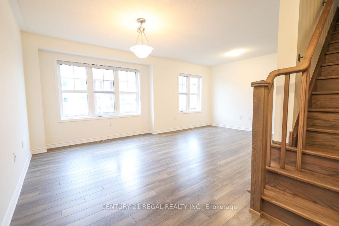 Photo 10 of 2440 Fall Harvest Crescent, Pickering, Rural Pickering — HOMEH