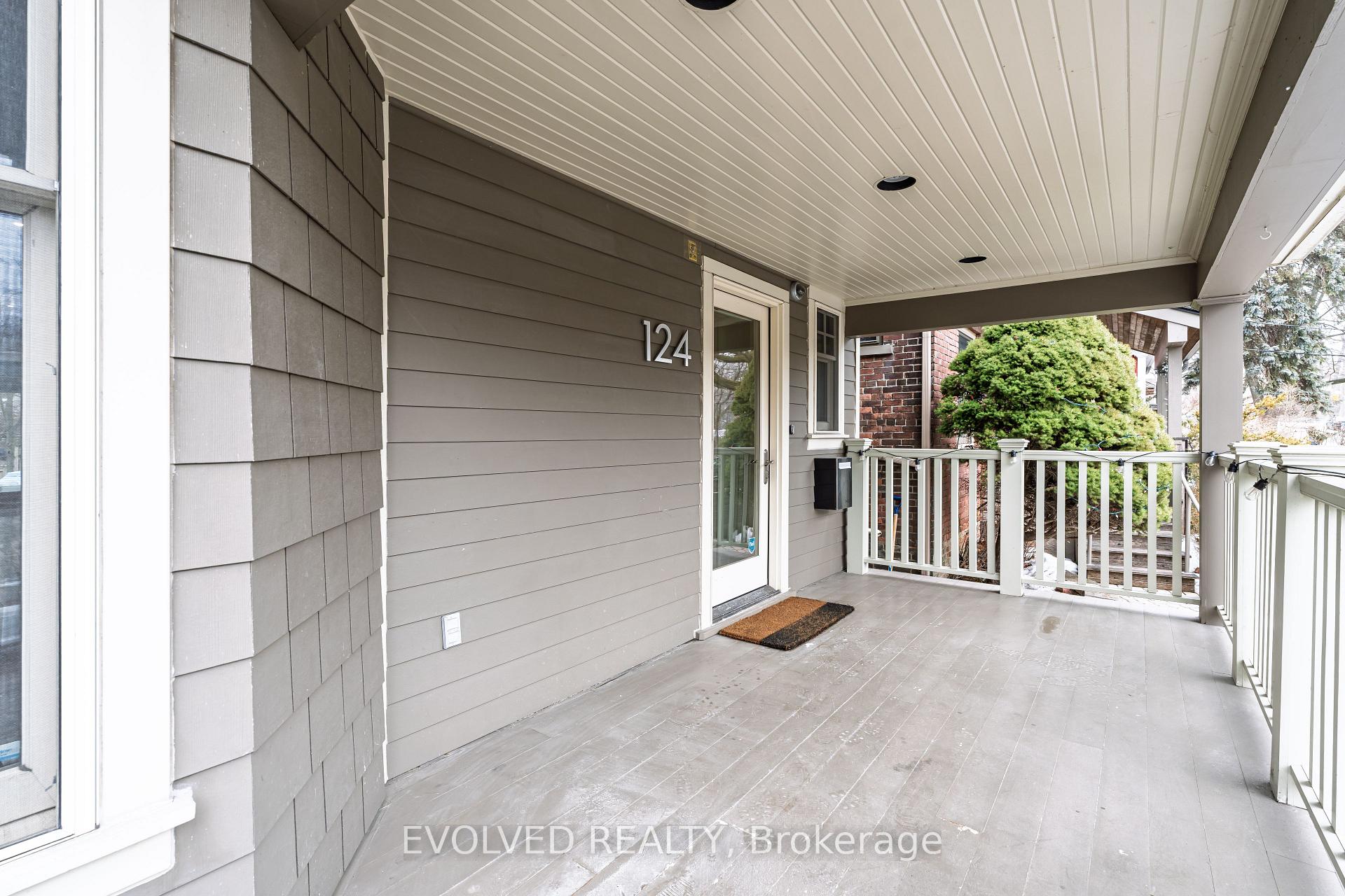 Photo 5 of 124 Kenilworth Avenue, Toronto, The Beaches — HOMEH