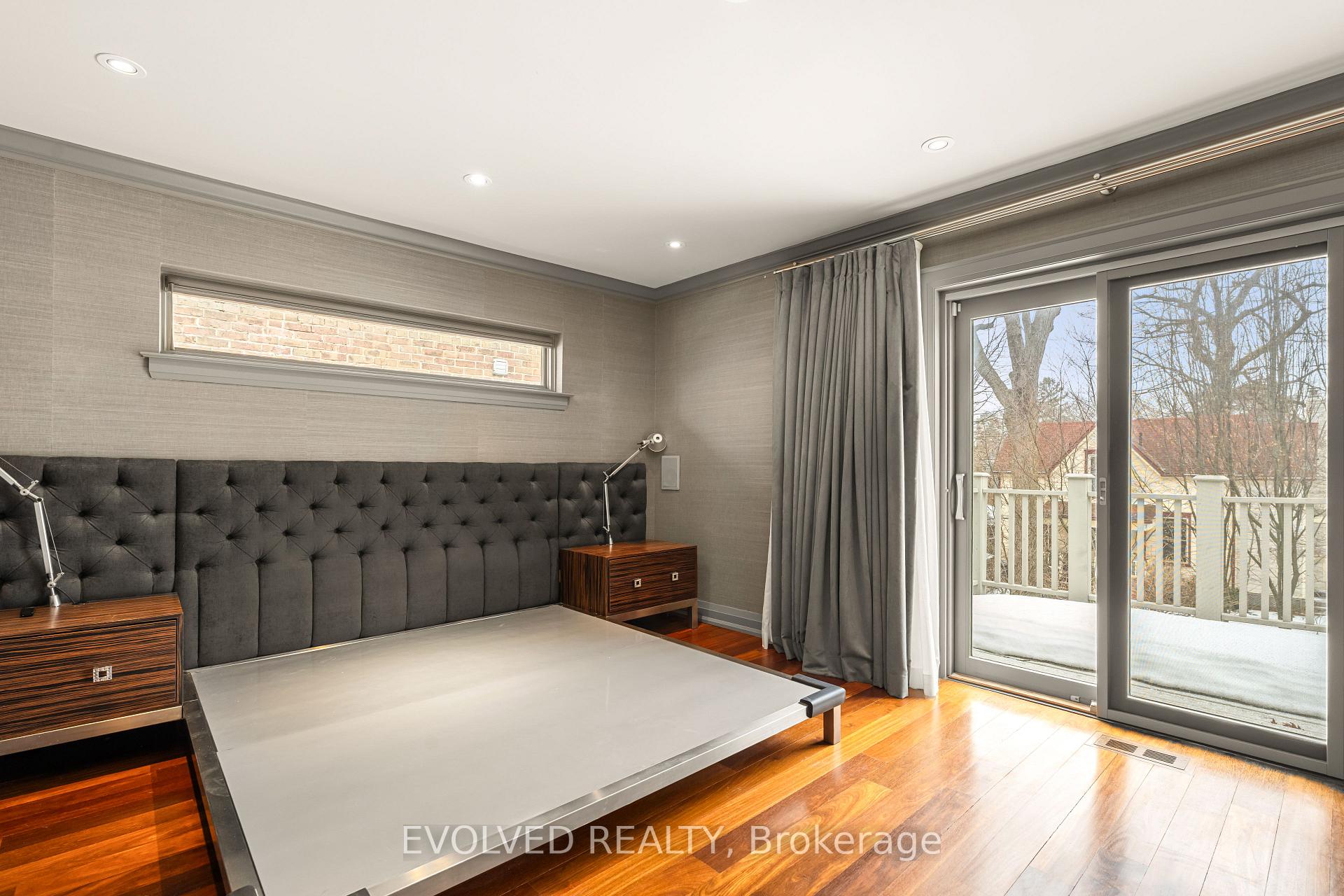 Photo 20 of 124 Kenilworth Avenue, Toronto, The Beaches — HOMEH
