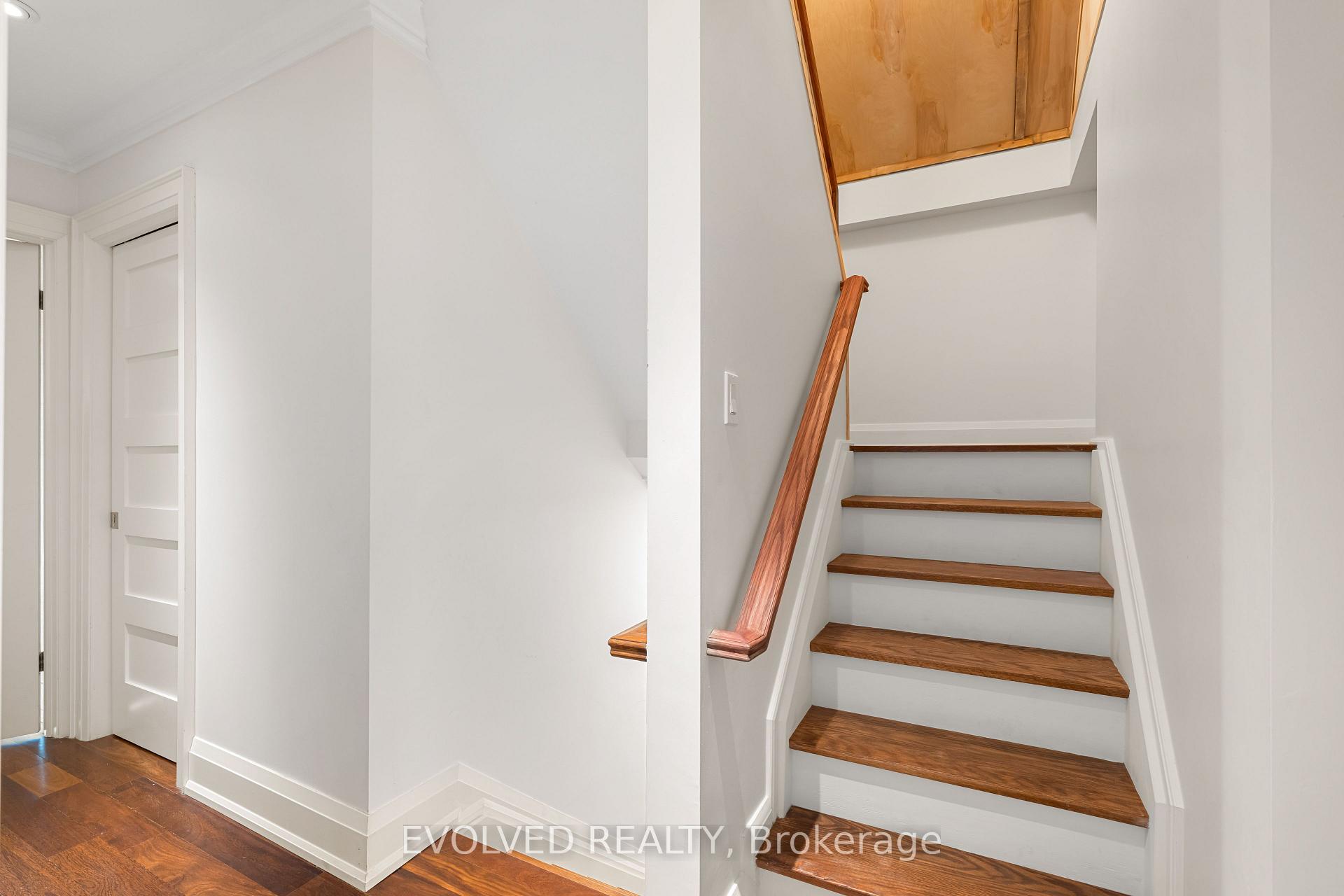 Photo 28 of 124 Kenilworth Avenue, Toronto, The Beaches — HOMEH