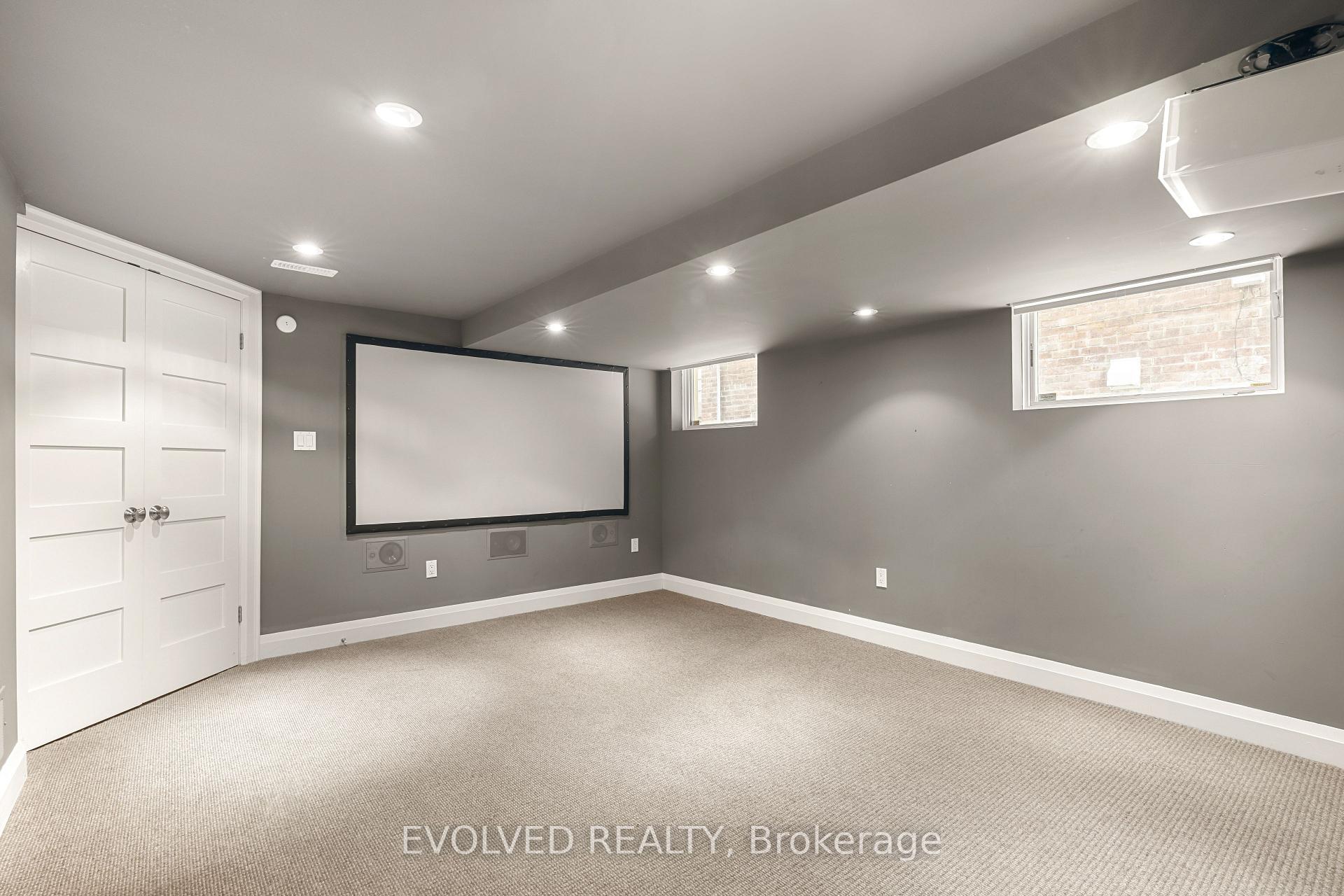 Photo 31 of 124 Kenilworth Avenue, Toronto, The Beaches — HOMEH