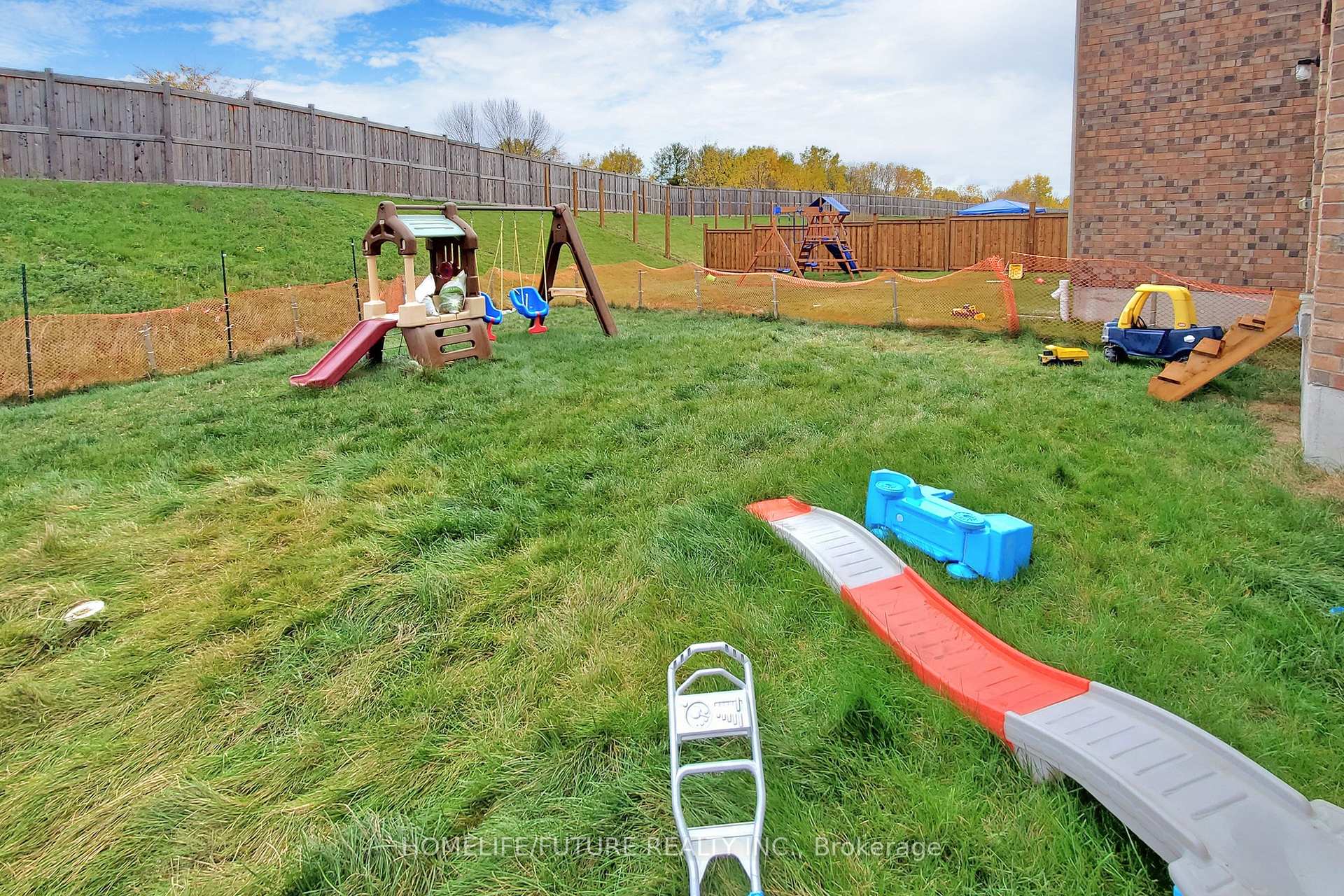 Photo 23 of 54 Terry Clayton Avenue, Brock, Beaverton — HOMEH