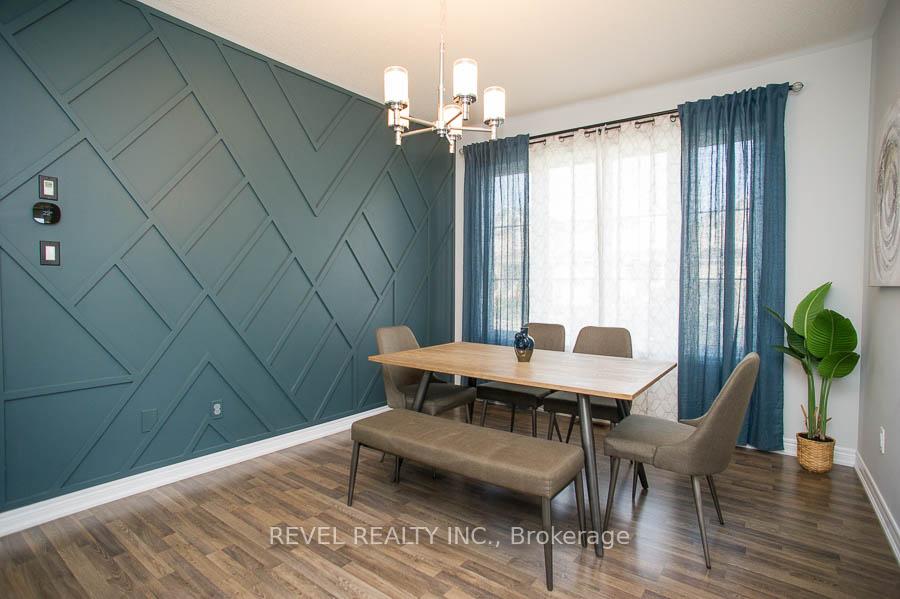 Photo 4 of 2 Attlebery Crescent, Brant, Paris — HOMEH