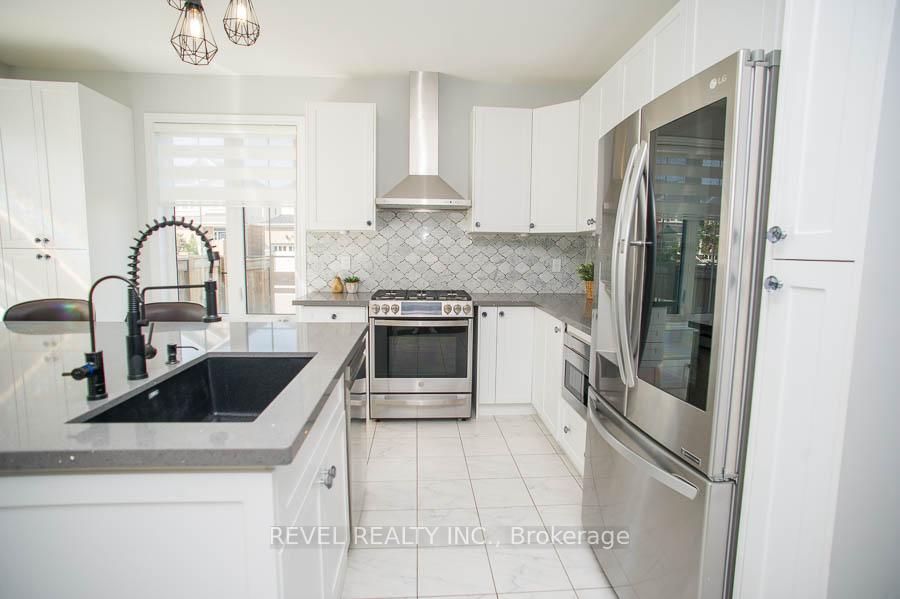 Photo 11 of 2 Attlebery Crescent, Brant, Paris — HOMEH