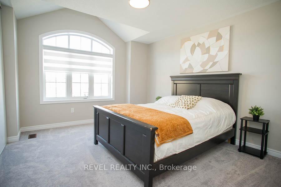 Photo 16 of 2 Attlebery Crescent, Brant, Paris — HOMEH