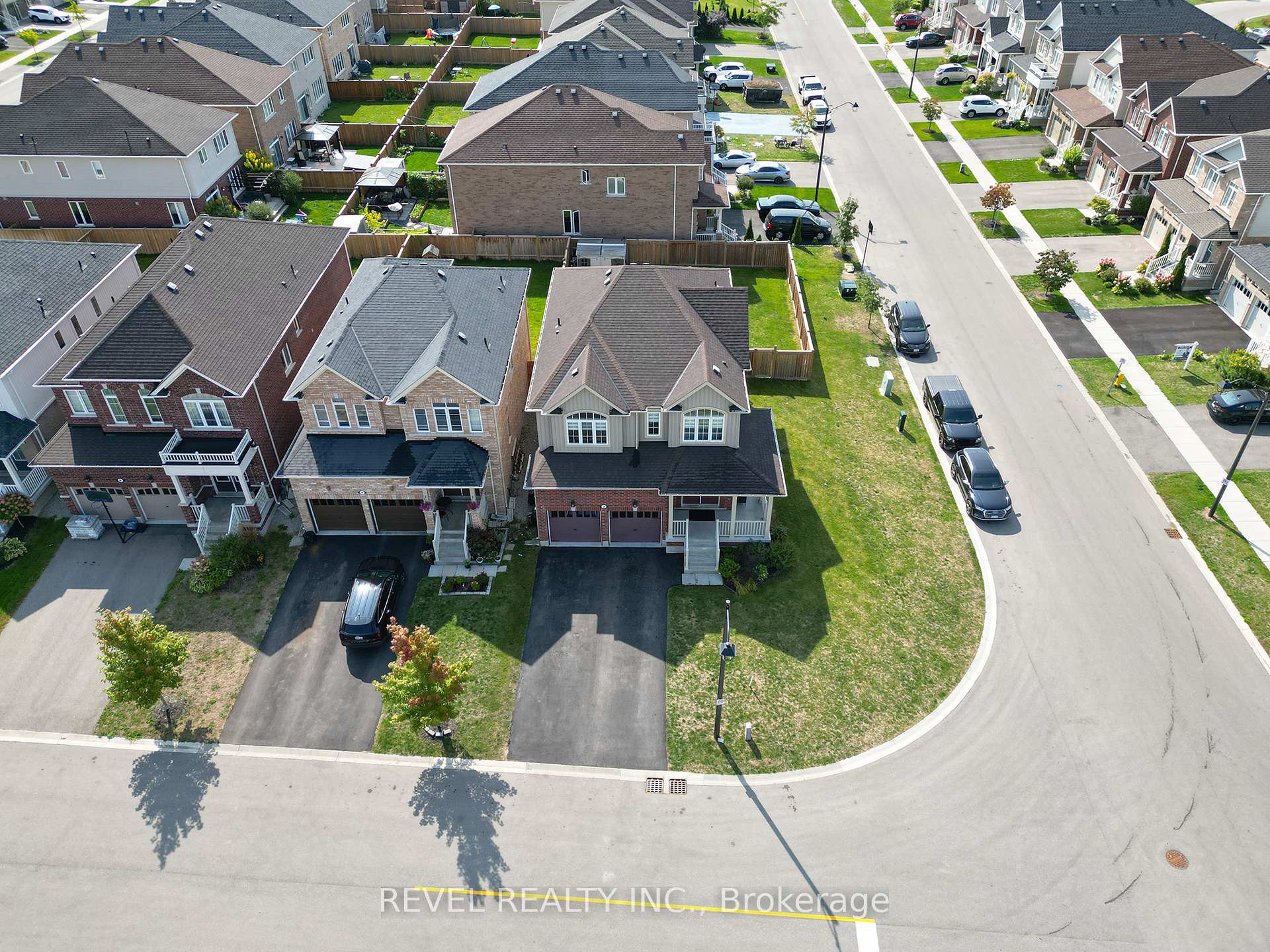 Photo 31 of 2 Attlebery Crescent, Brant, Paris — HOMEH