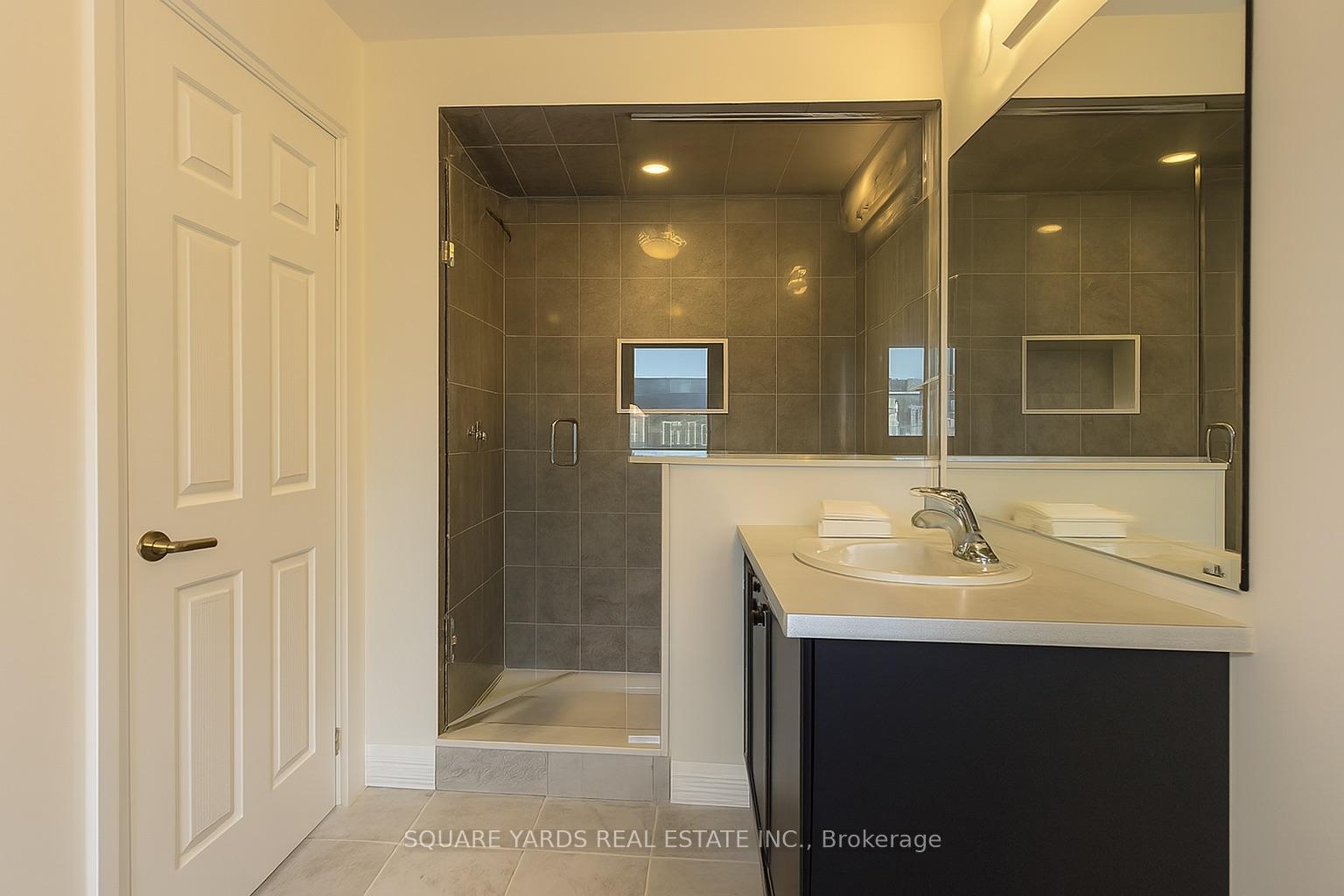 Photo 18 of 24 Riley Park Drive, Haldimand — HOMEH