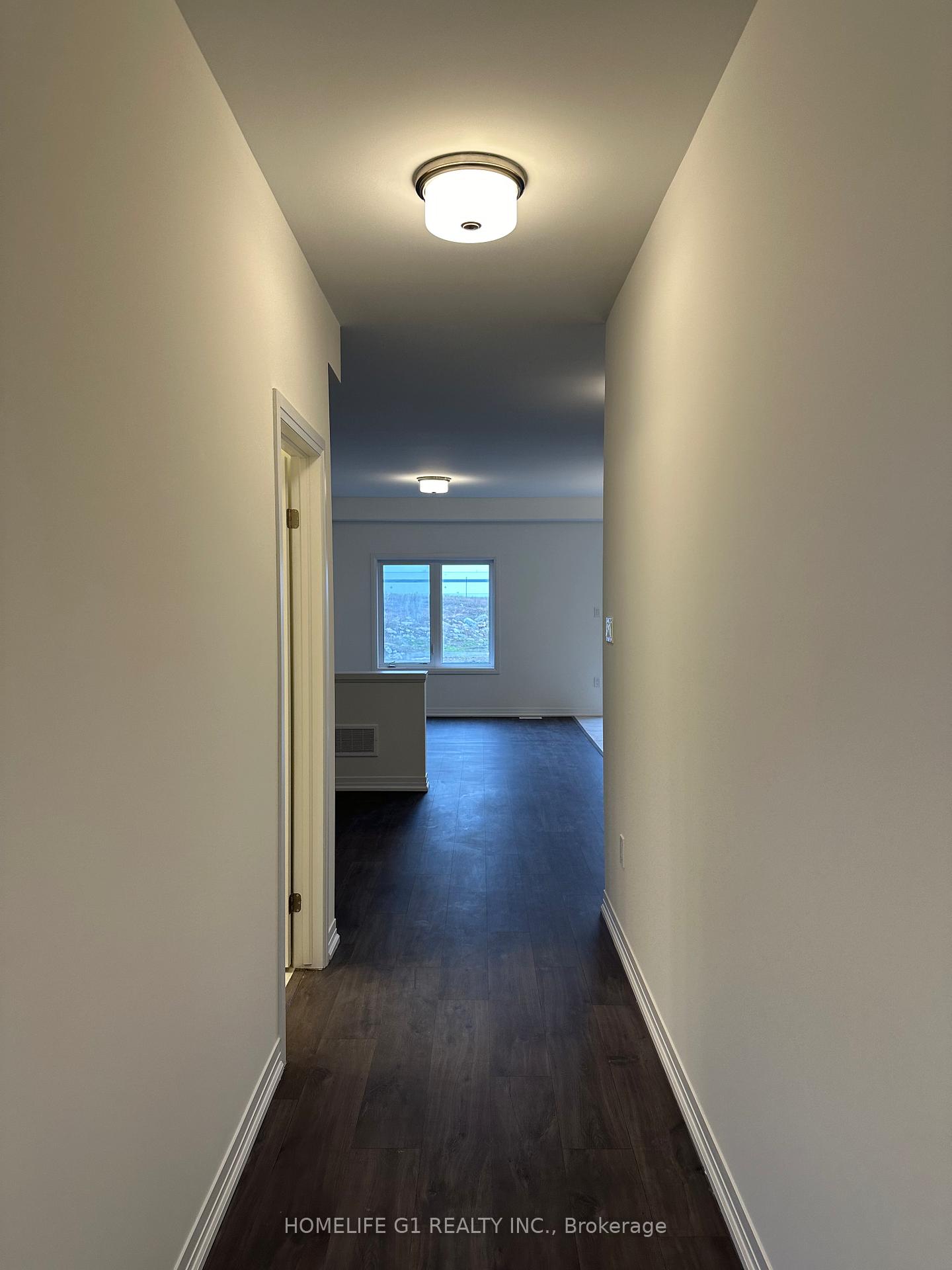 Photo 3 of 82 Hitchman Street, Brant, Paris — HOMEH