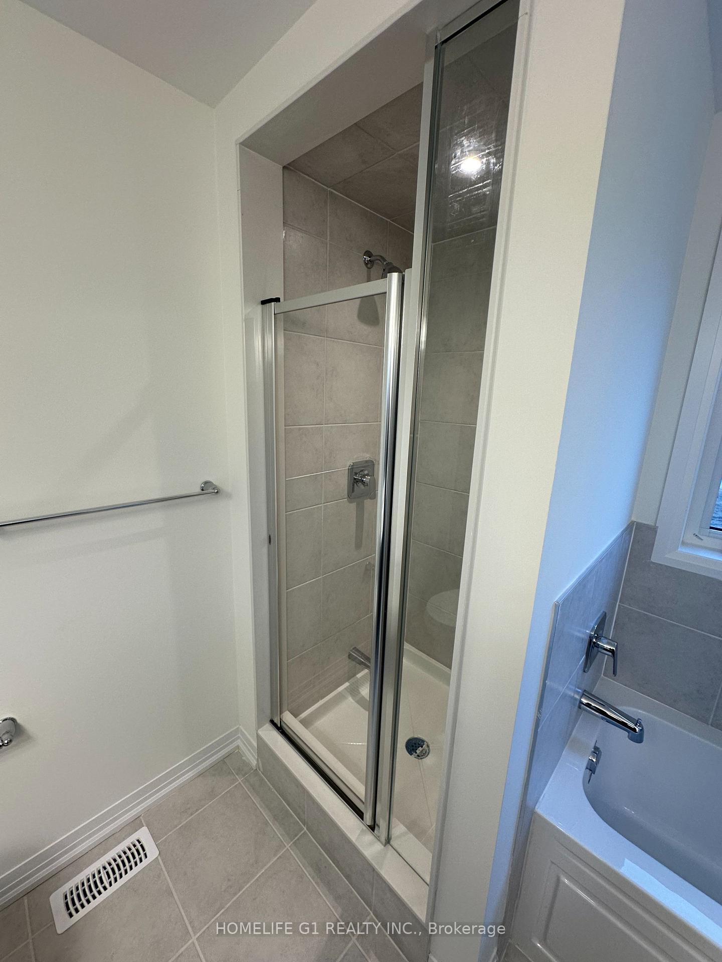Photo 18 of 82 Hitchman Street, Brant, Paris — HOMEH
