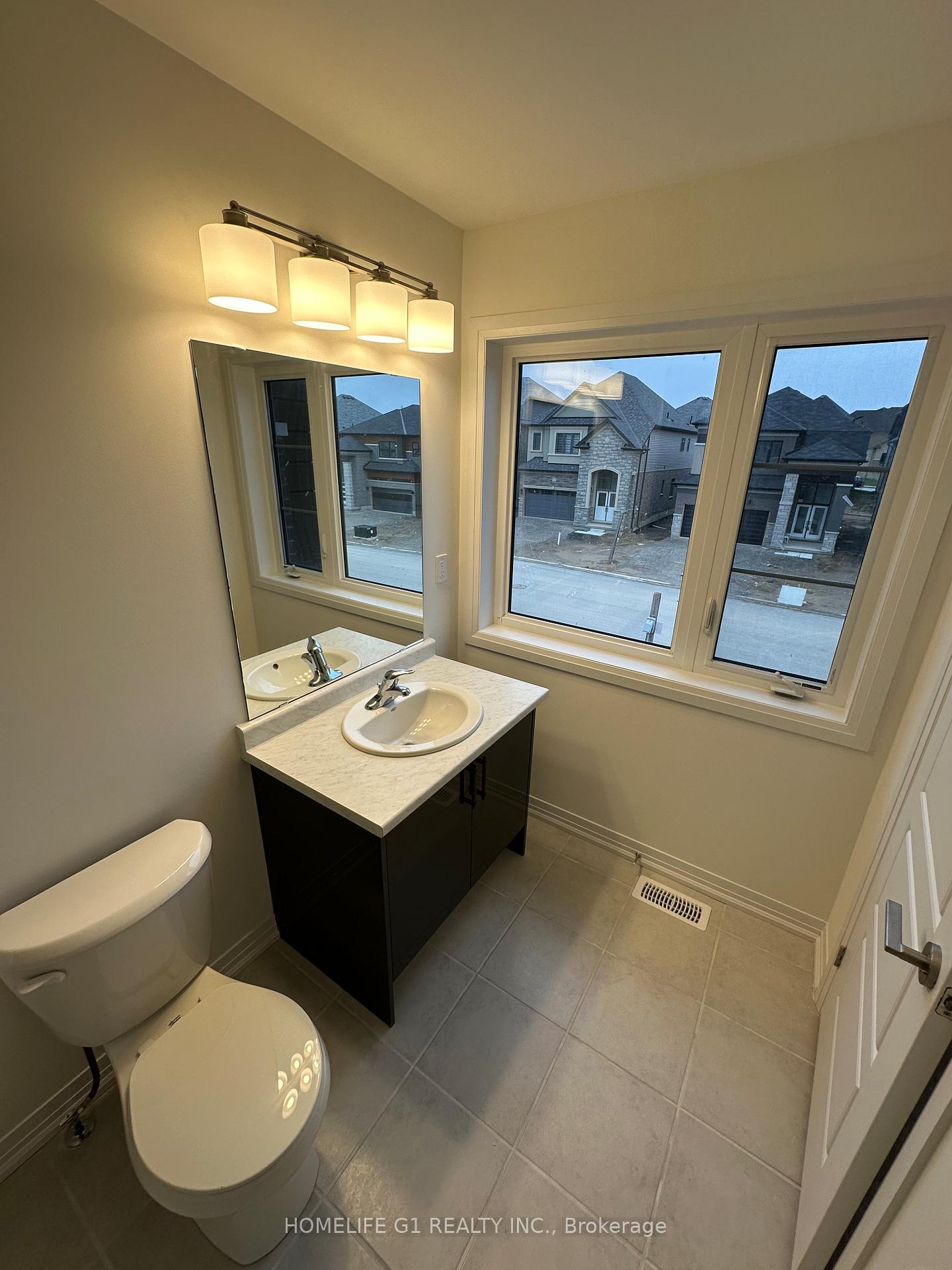 Photo 36 of 82 Hitchman Street, Brant, Paris — HOMEH
