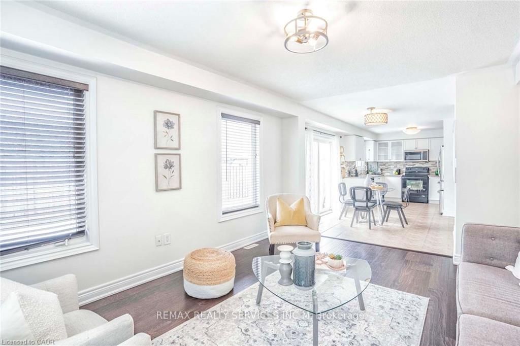 Photo 18 of 7 Maple Crown Terrace, Barrie, Innis-Shore — HOMEH