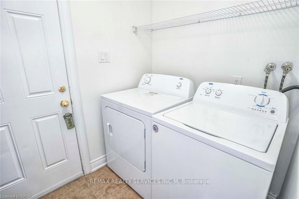 Photo 23 of 7 Maple Crown Terrace, Barrie, Innis-Shore — HOMEH