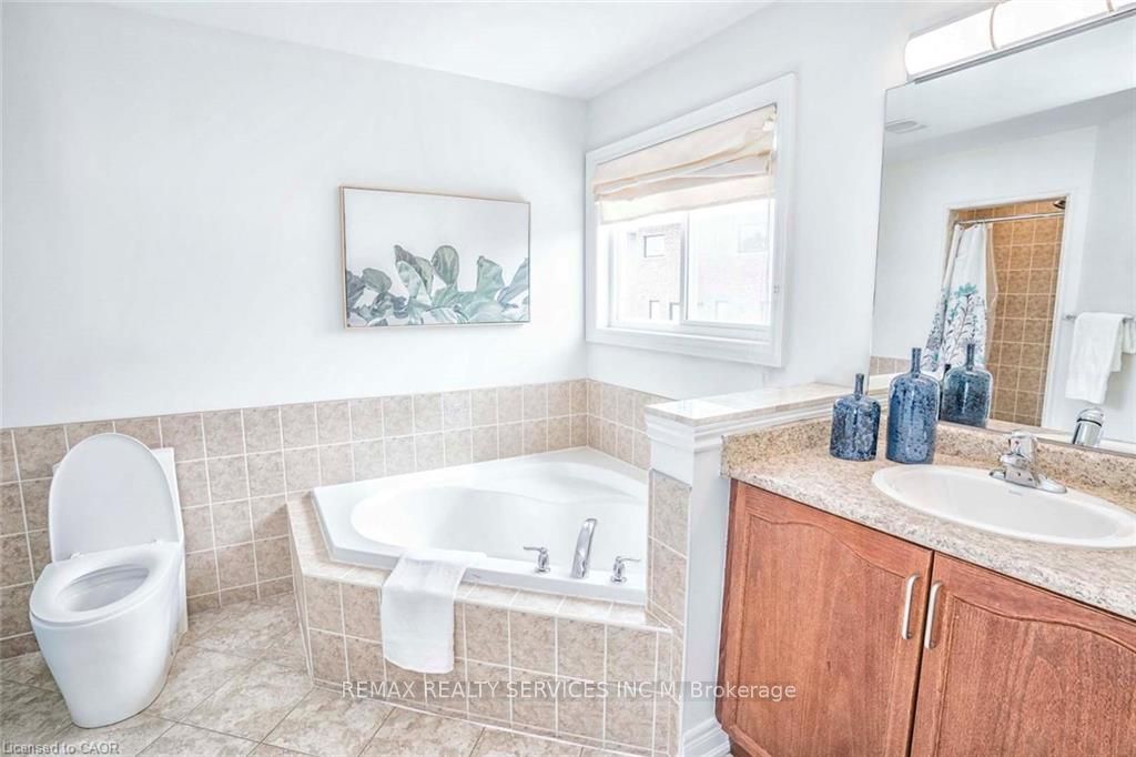 Photo 29 of 7 Maple Crown Terrace, Barrie, Innis-Shore — HOMEH