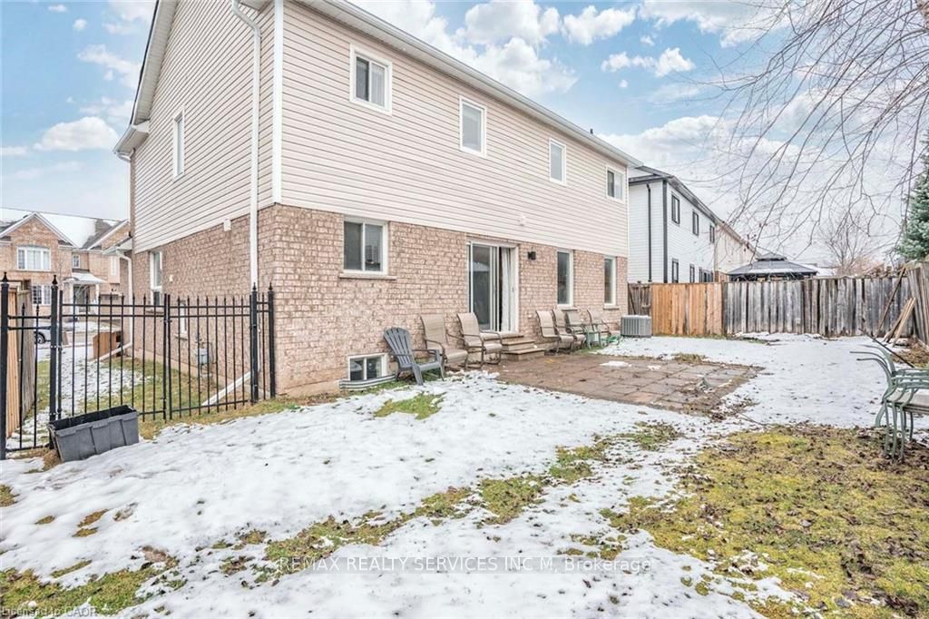 Photo 41 of 7 Maple Crown Terrace, Barrie, Innis-Shore — HOMEH