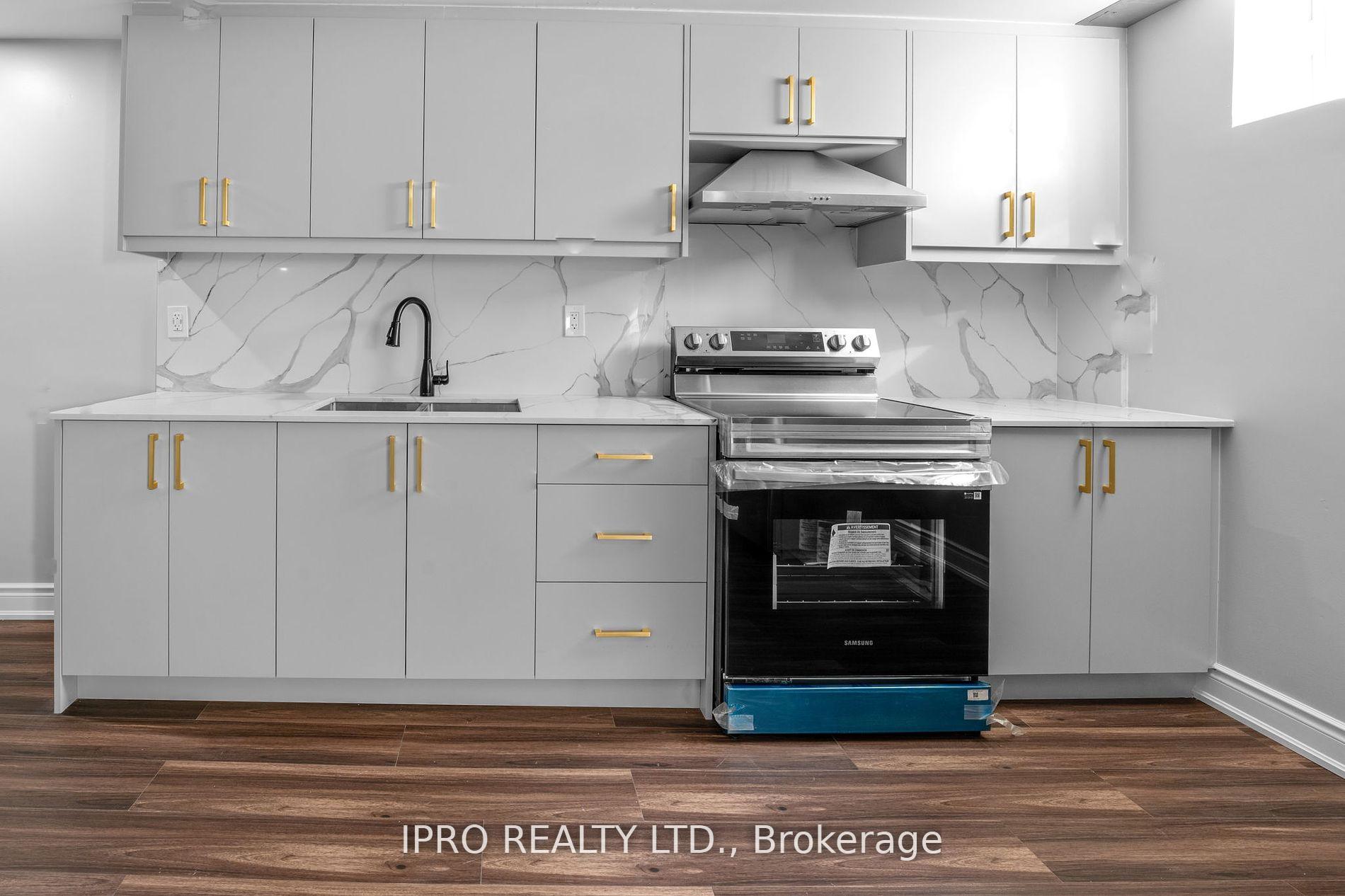 Photo 4 of Unit Basement, 10 Arctic Fox Crescent, Brampton, Sandringham-Wellington — HOMEH