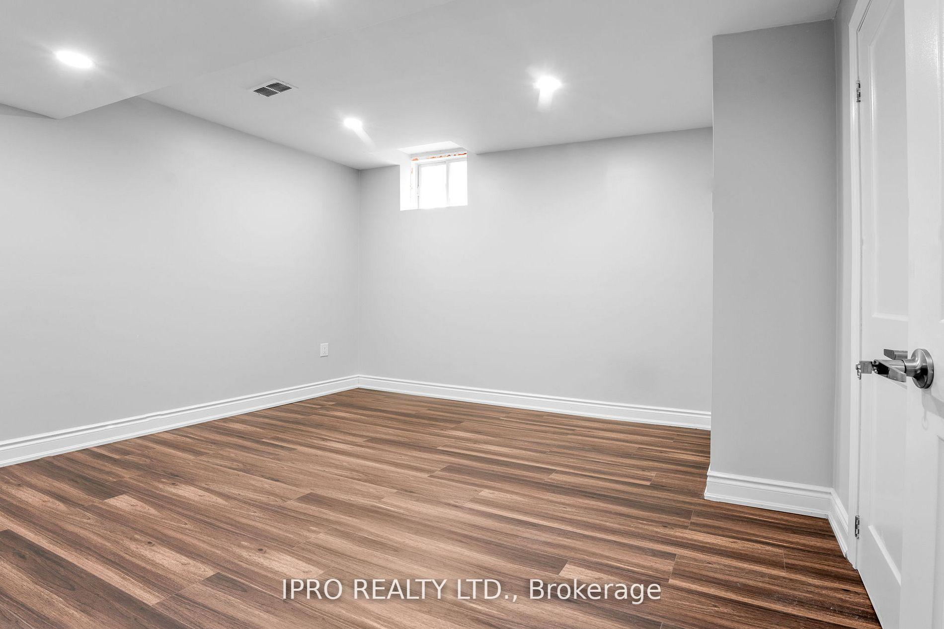 Photo 6 of Unit Basement, 10 Arctic Fox Crescent, Brampton, Sandringham-Wellington — HOMEH