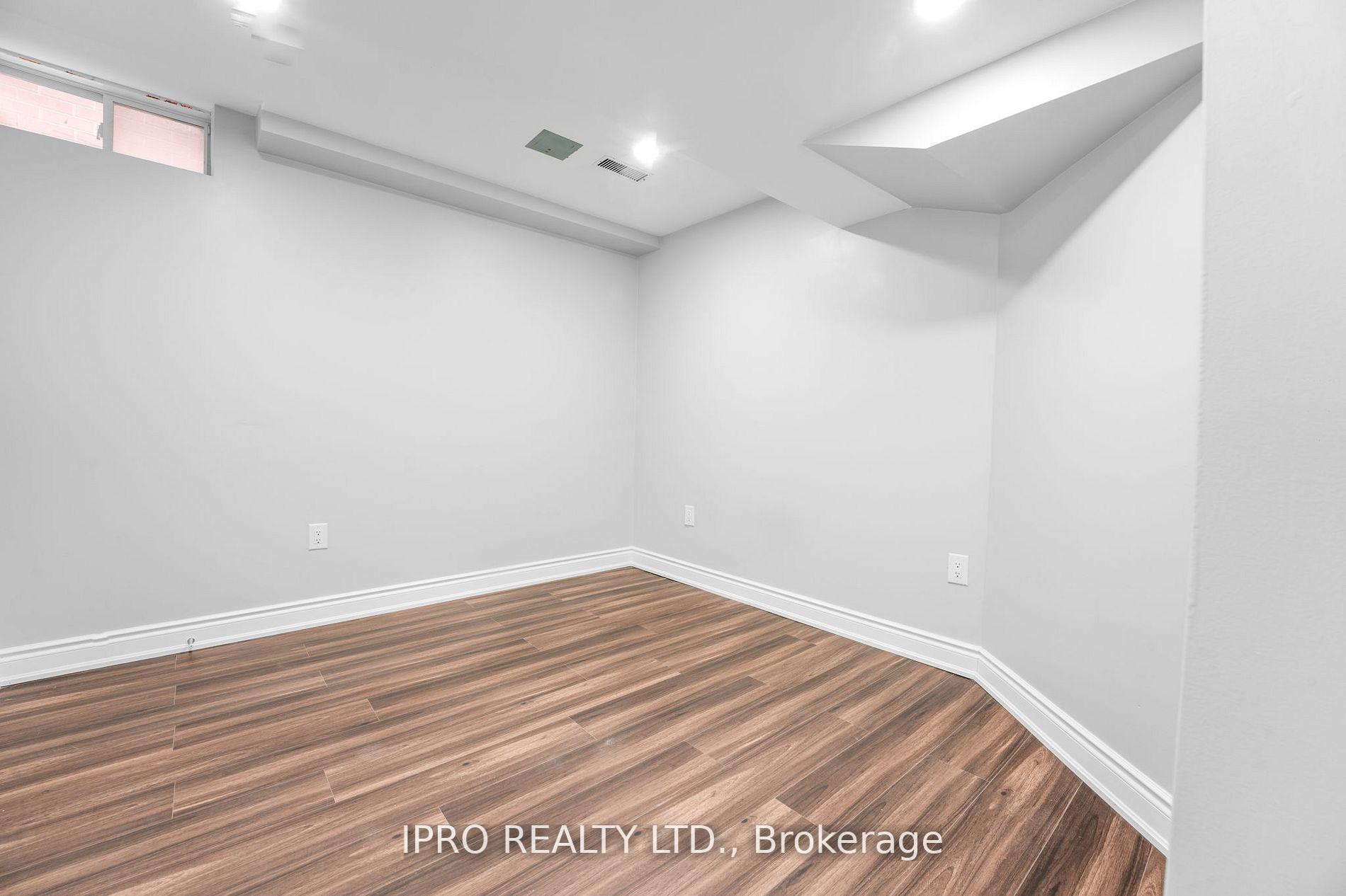 Photo 15 of Unit Basement, 10 Arctic Fox Crescent, Brampton, Sandringham-Wellington — HOMEH