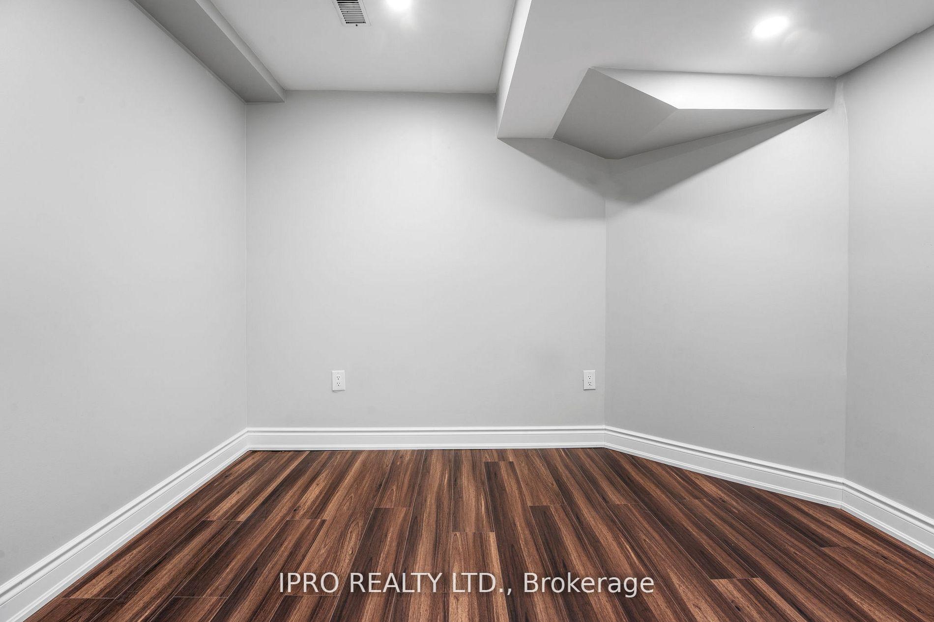 Photo 14 of Unit Basement, 10 Arctic Fox Crescent, Brampton, Sandringham-Wellington — HOMEH