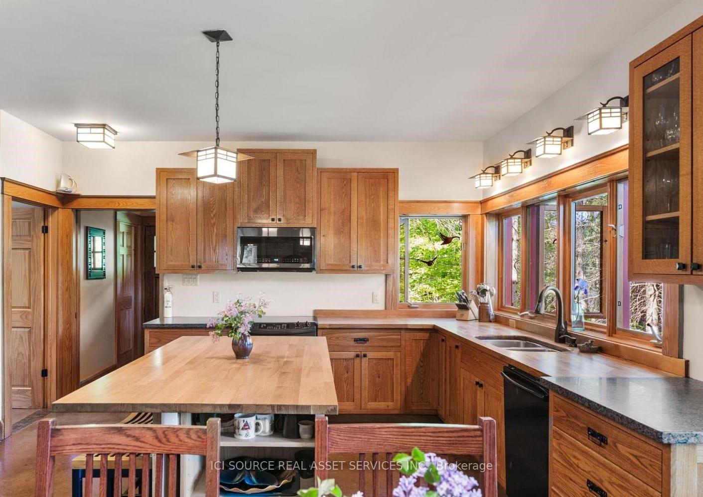 Photo 10 of 1093 Althorpe Road, Tay Valley, Bathurst/Burgess & Sherbrooke (South Sherbrooke) Twp — HOMEH