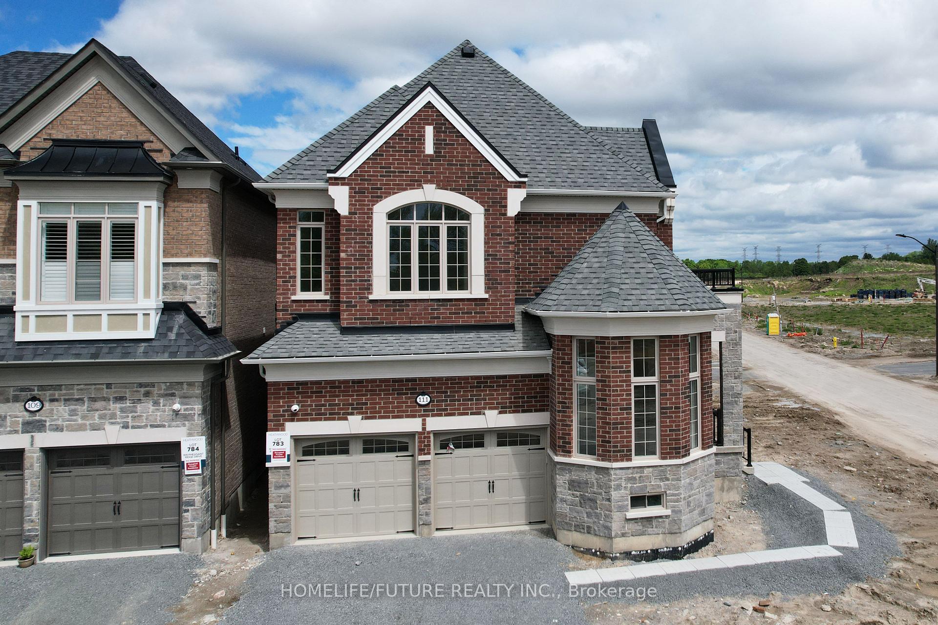 Photo 4 of 111 Pheasant Ridge Drive, Whitby, Rural Whitby — HOMEH