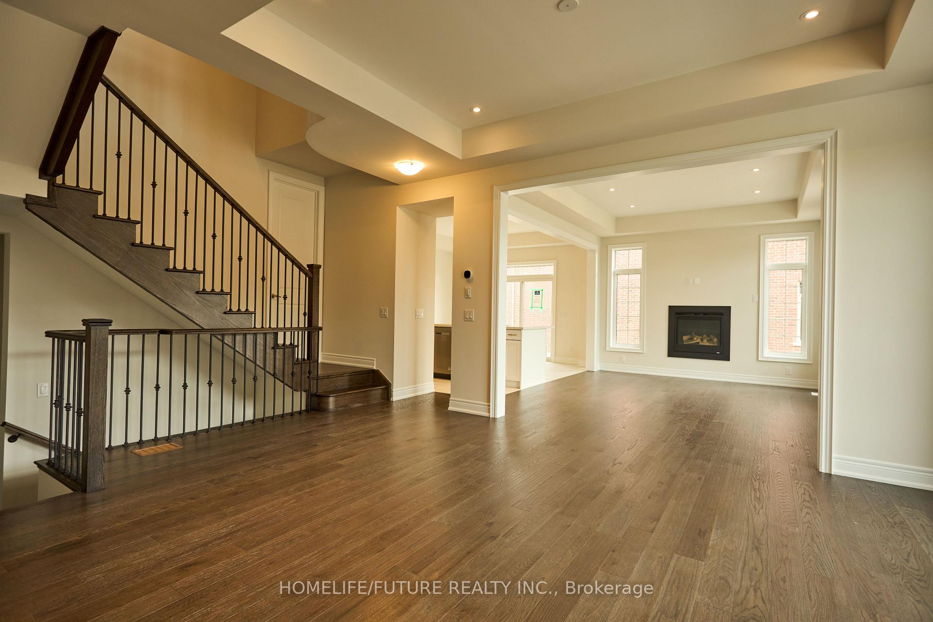 Photo 5 of 111 Pheasant Ridge Drive, Whitby, Rural Whitby — HOMEH