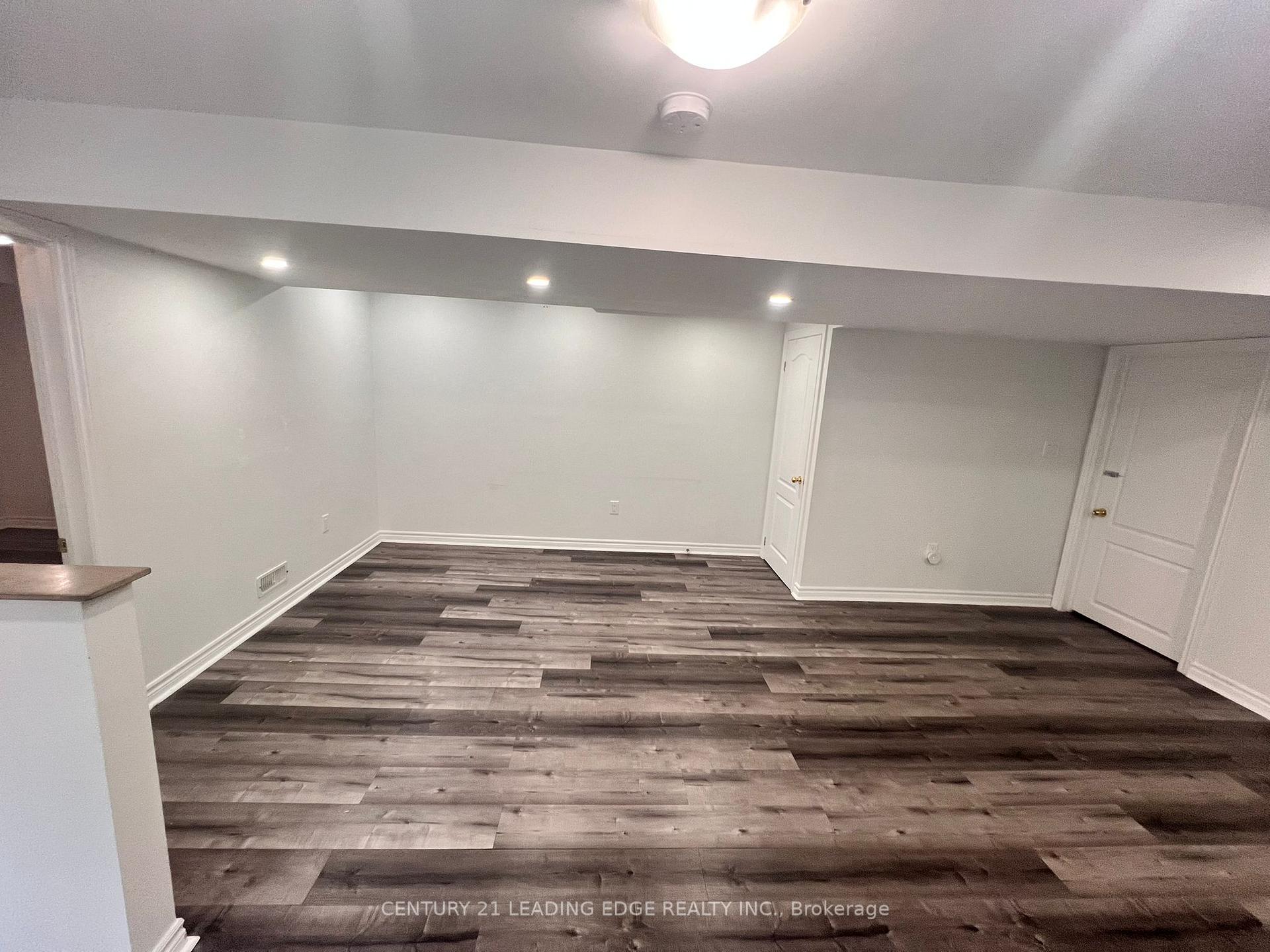 Photo 2 of Unit Lower, 230 Wardlaw Place, Vaughan, Vellore Village — HOMEH