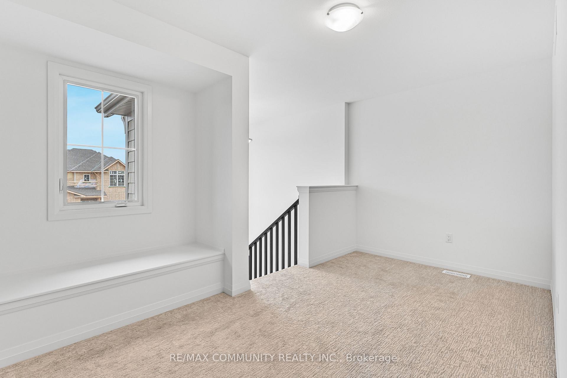 Photo 12 of 125 Westcott Road, Welland, West Welland — HOMEH