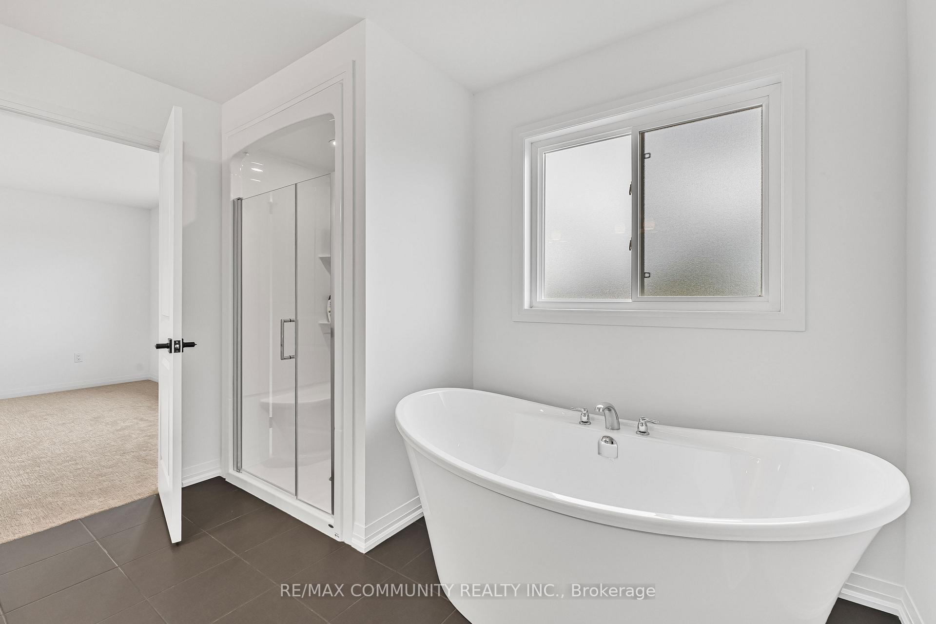 Photo 13 of 125 Westcott Road, Welland, West Welland — HOMEH